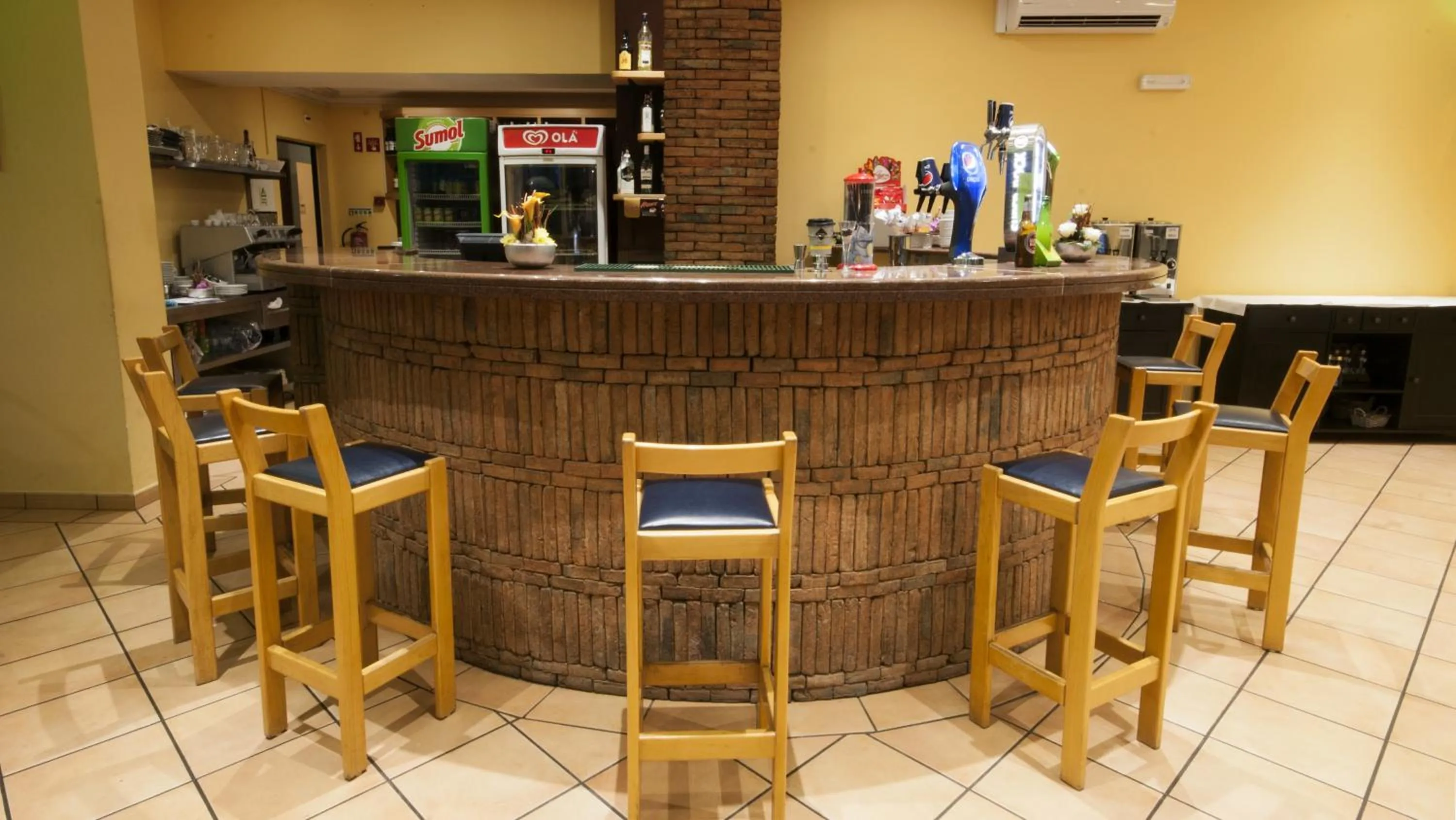 Restaurant/places to eat in Plaza Real by Atlantichotels