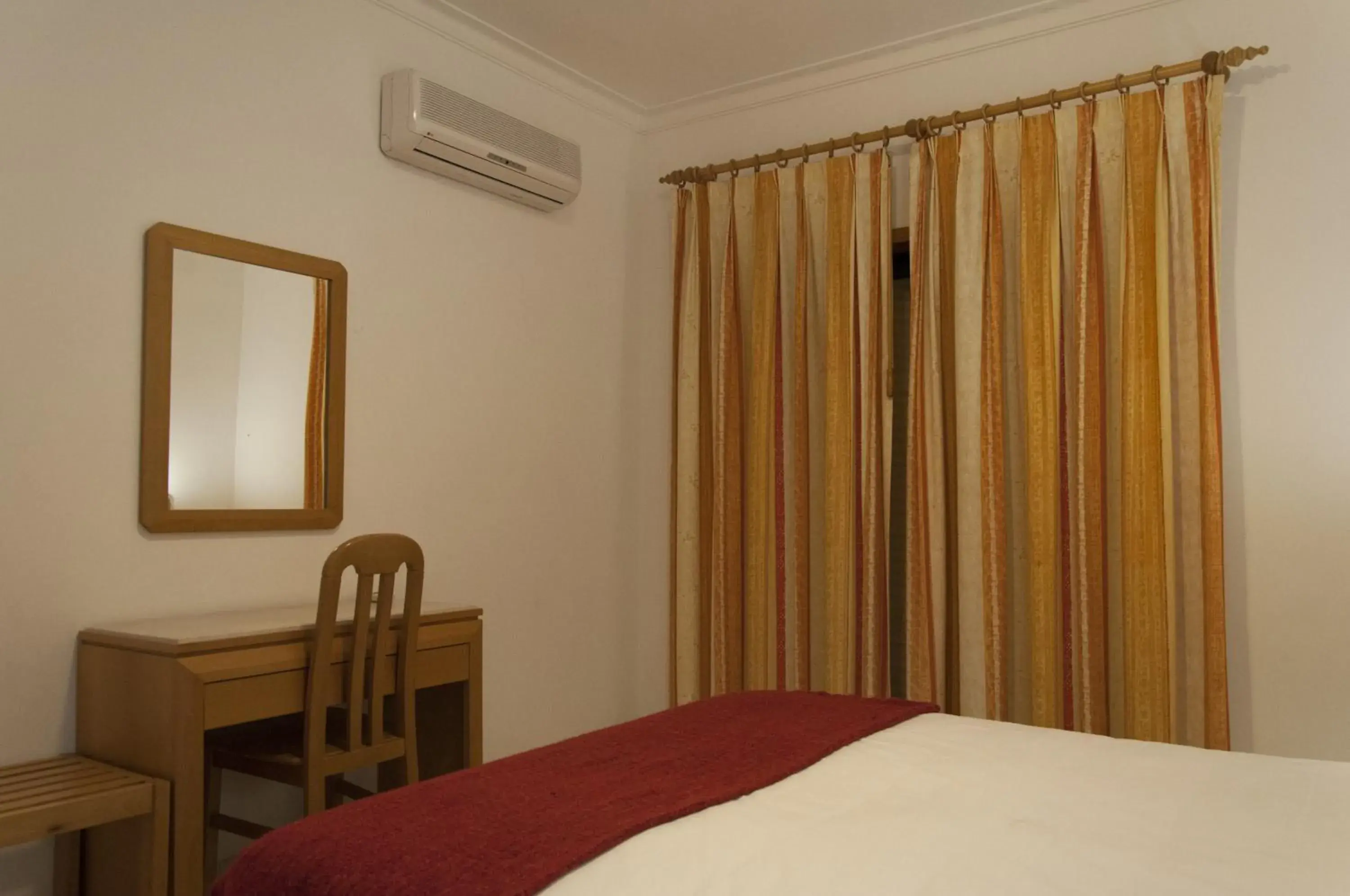 Bedroom, Bed in Plaza Real by Atlantichotels Bedroom, Bed in Plaza Real by Atlantichotels