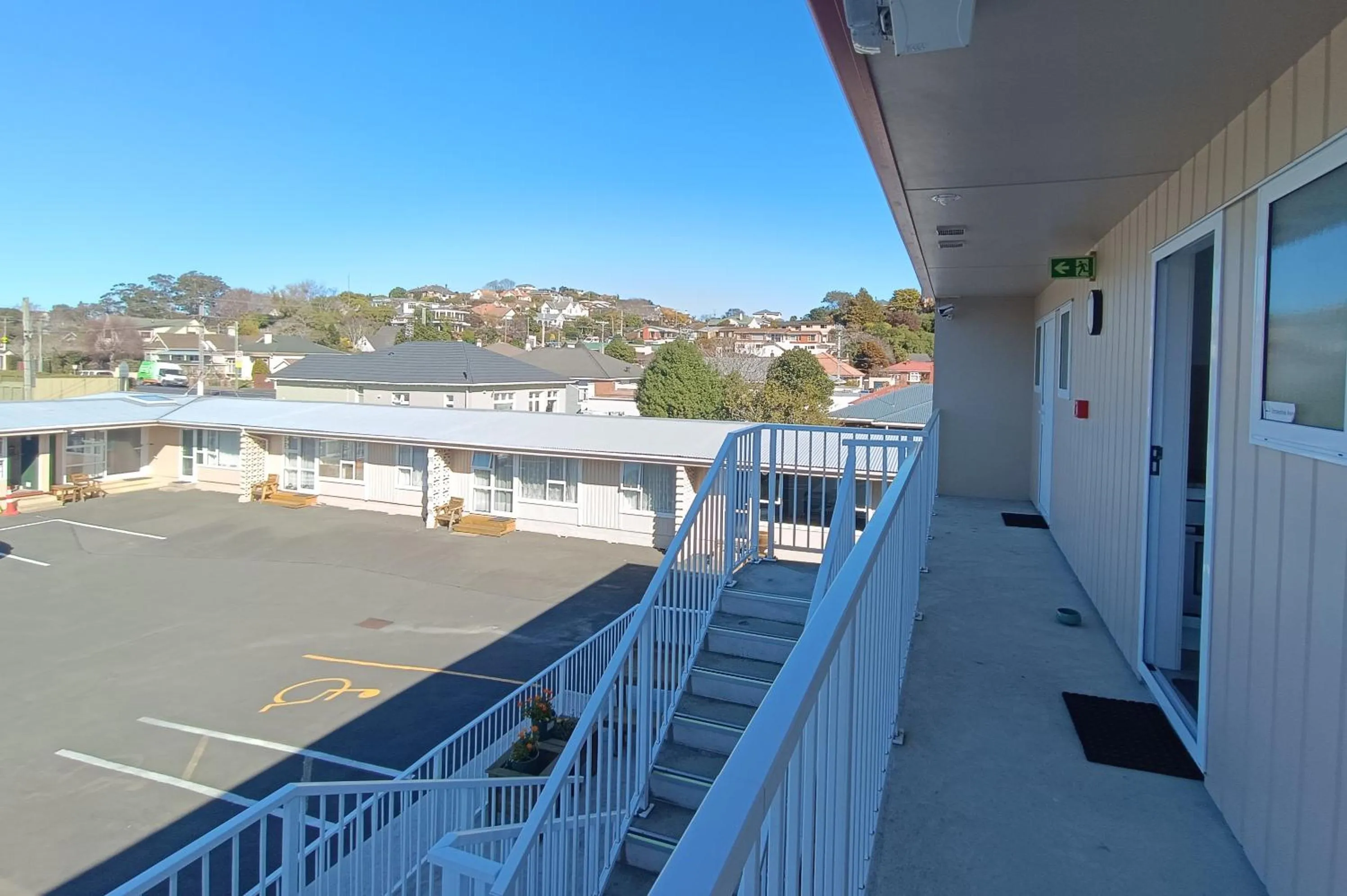 Balcony/Terrace in Bayfield Motel and Apartment