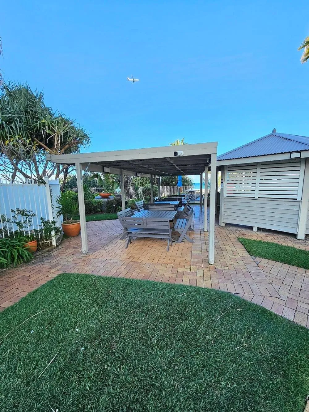 BBQ facilities in 19th Avenue on the Beach