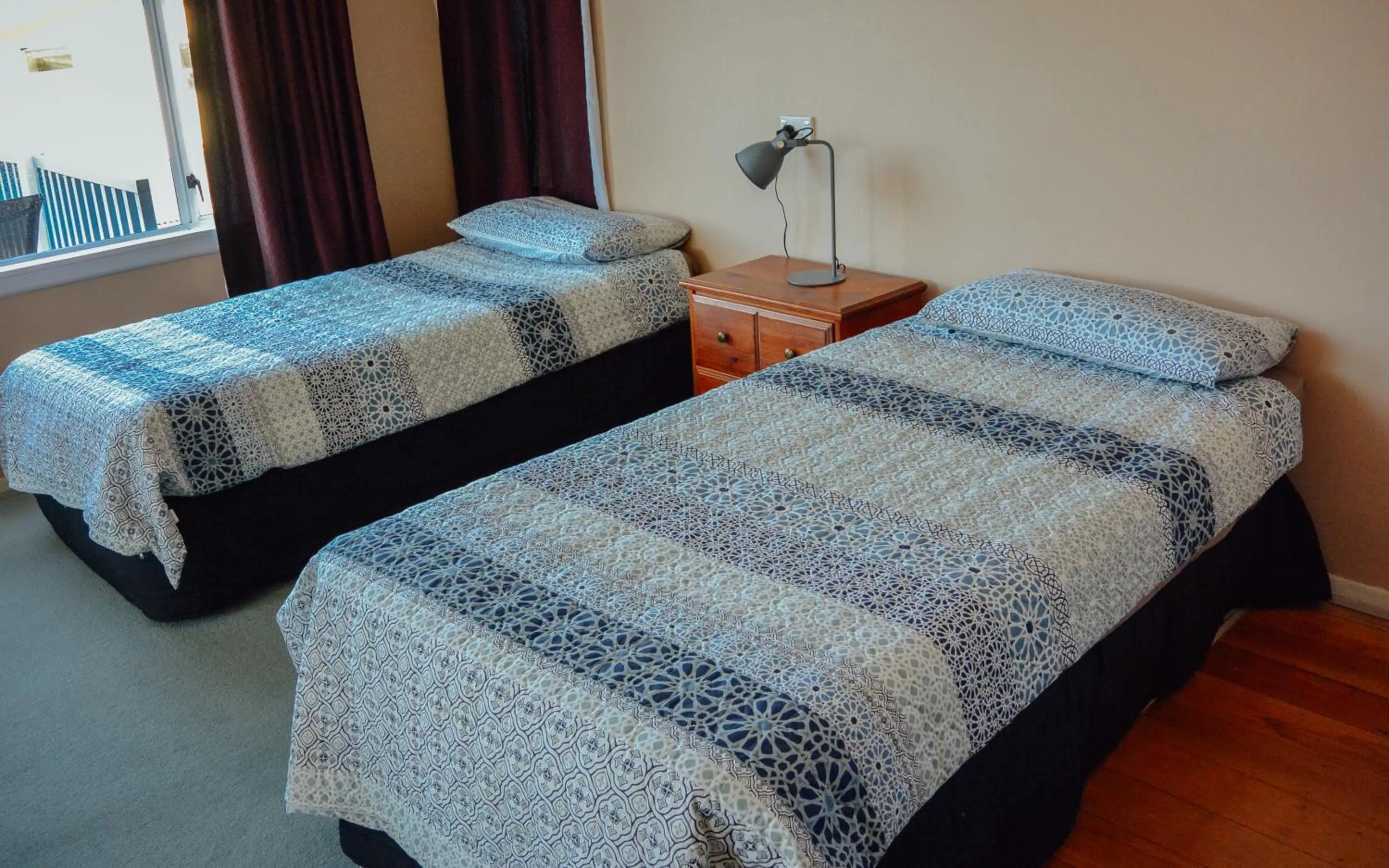 Bedroom, Bed in Blue Moon Lodge