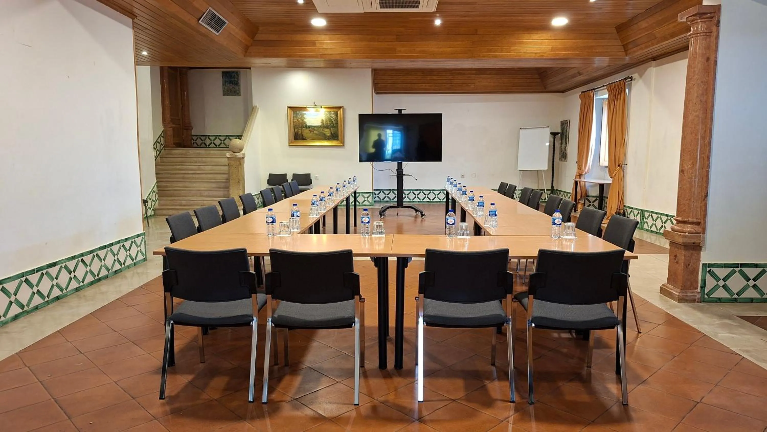 Meeting/conference room in Turim Club Azeitao Hotel
