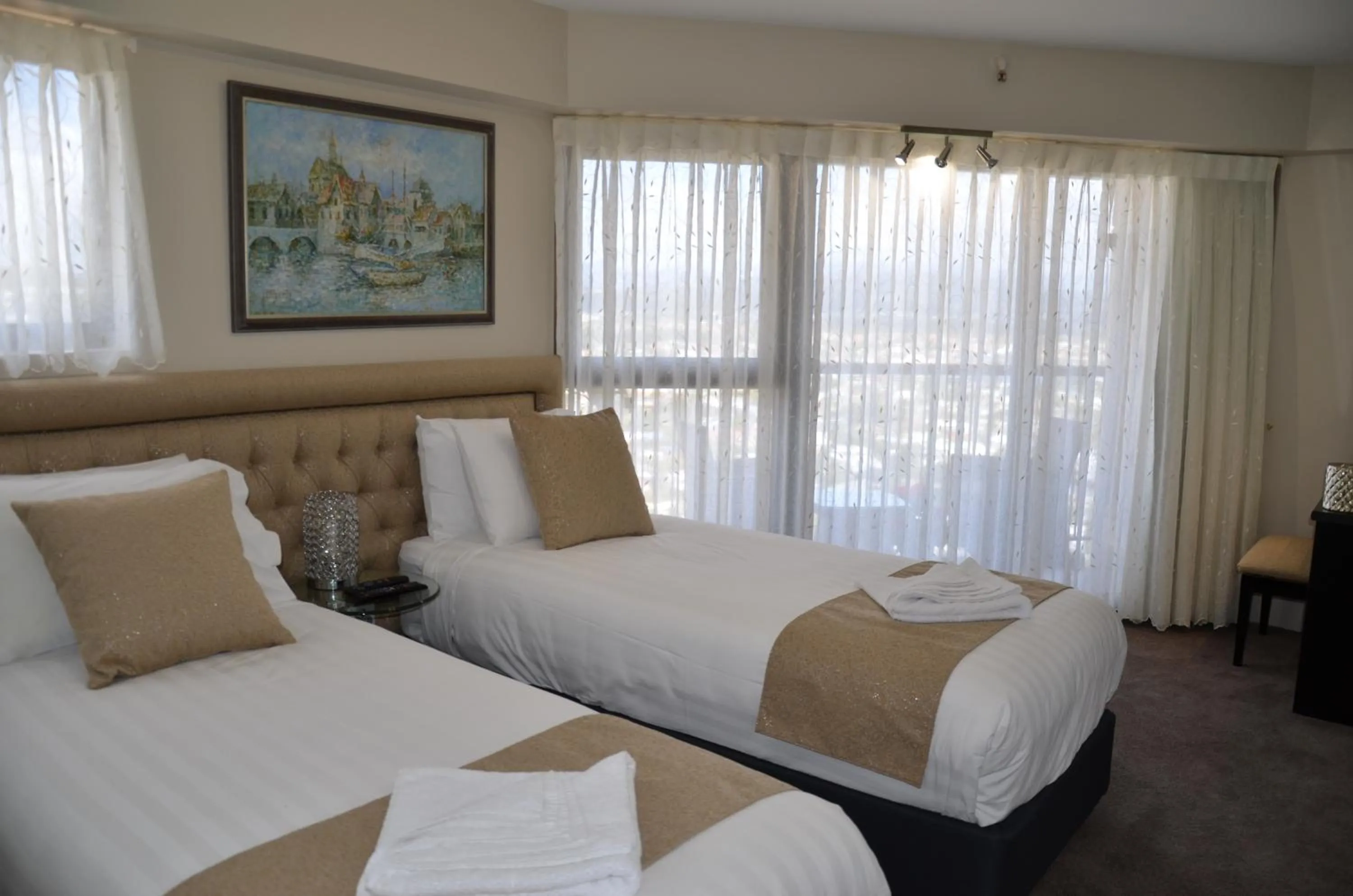 Bed in Burleigh Esplanade Apartments