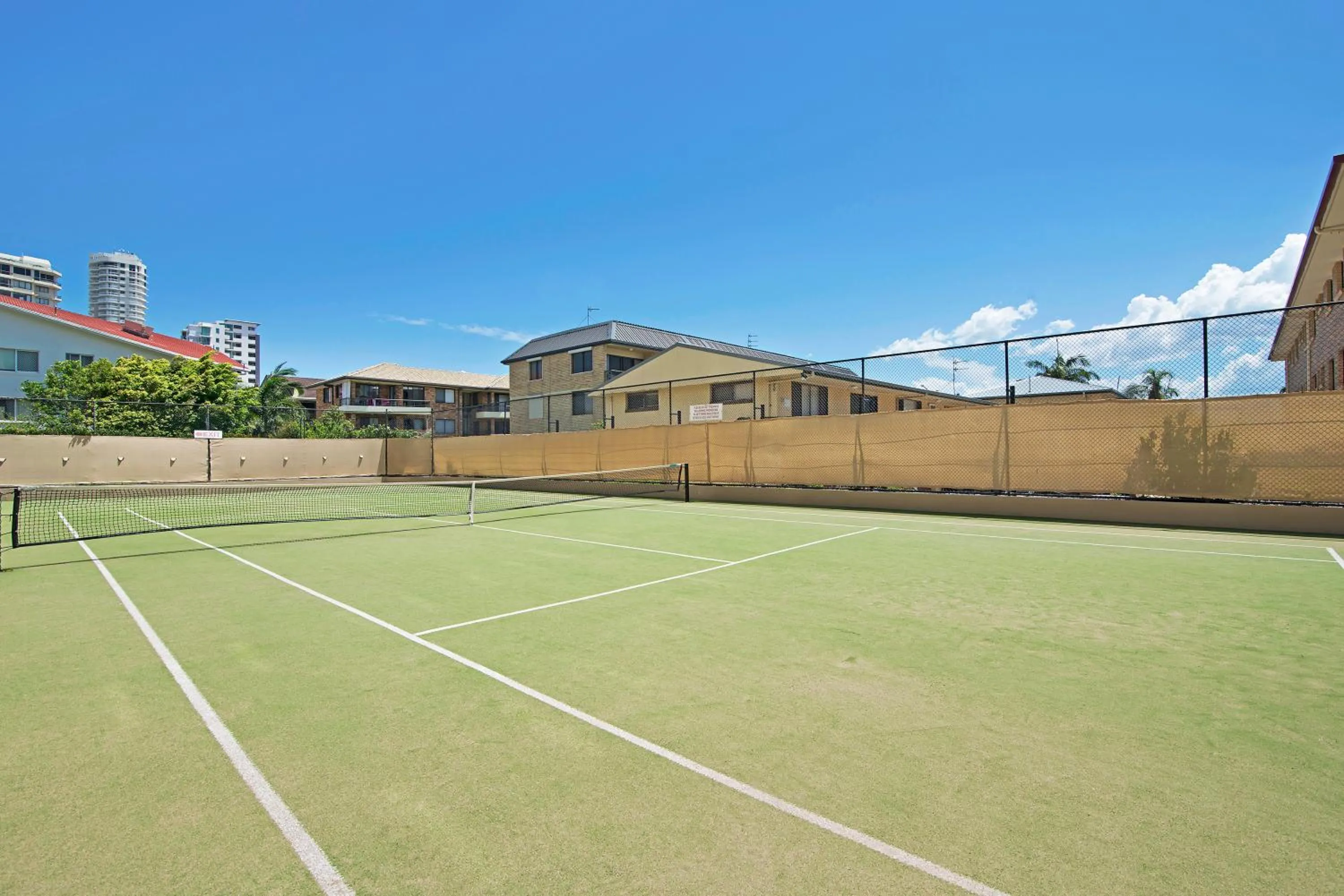 Tennis court in Burleigh Esplanade Apartments