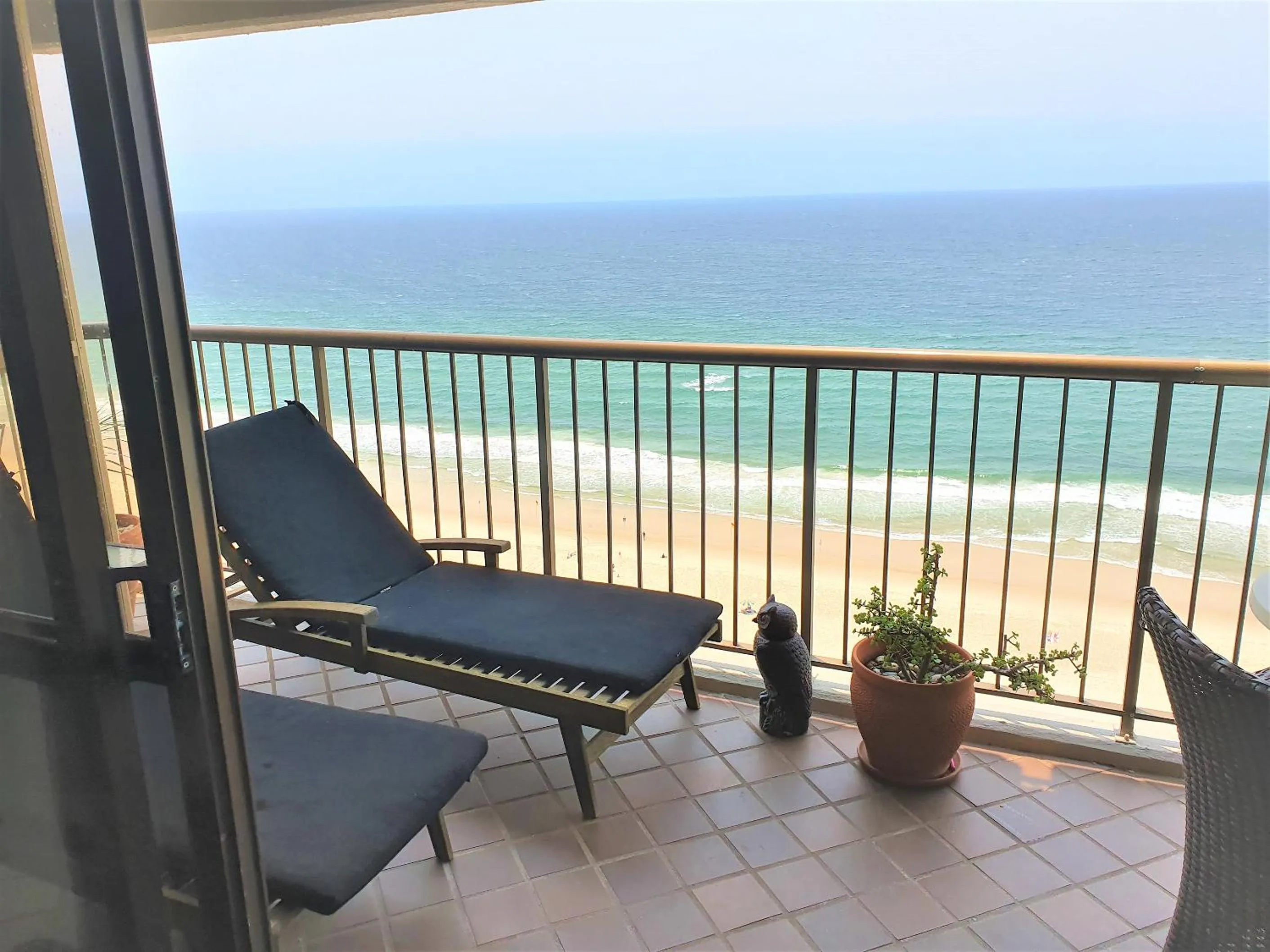 Balcony/Terrace in Burleigh Esplanade Apartments