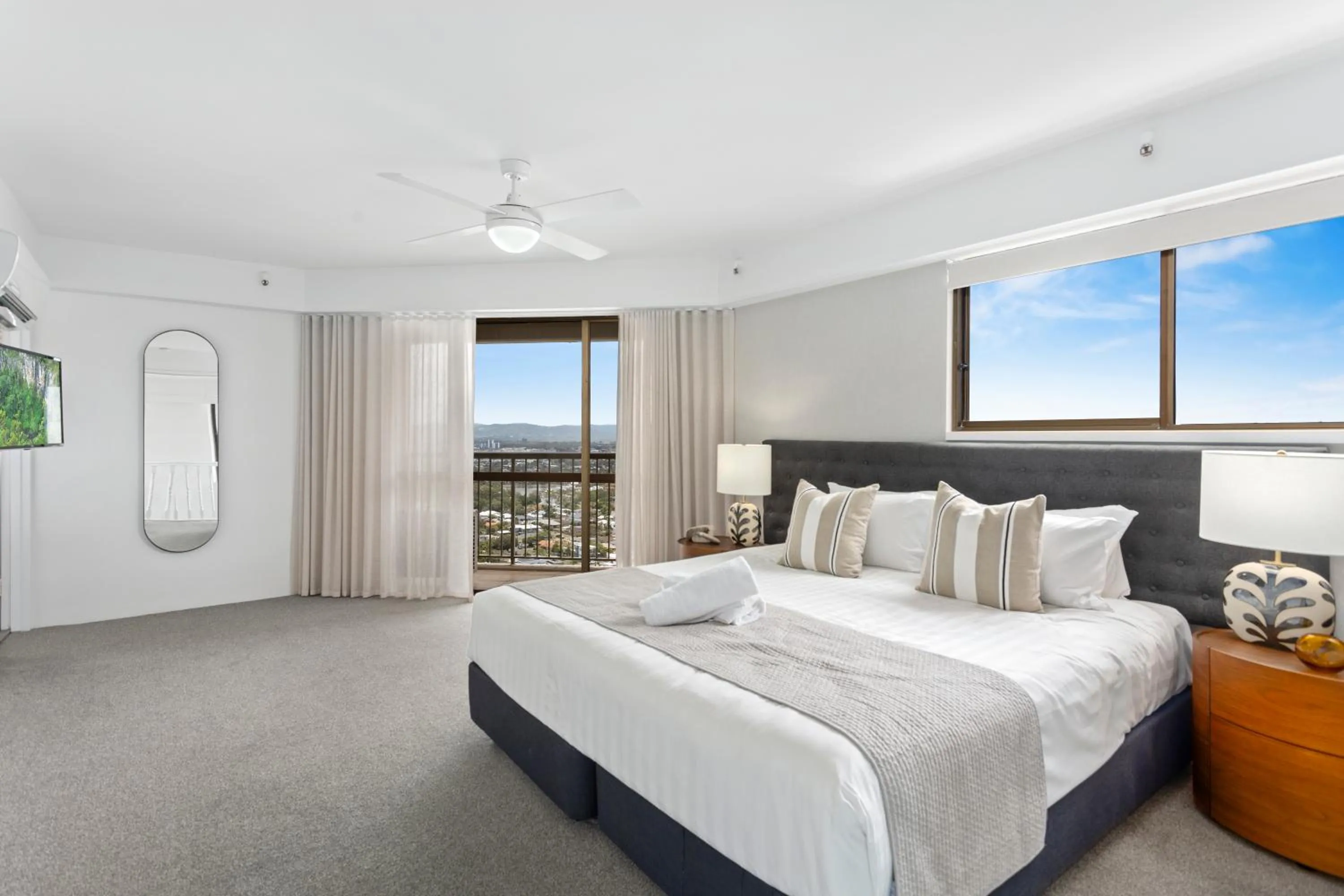 View (from property/room), Bed in Burleigh Esplanade Apartments