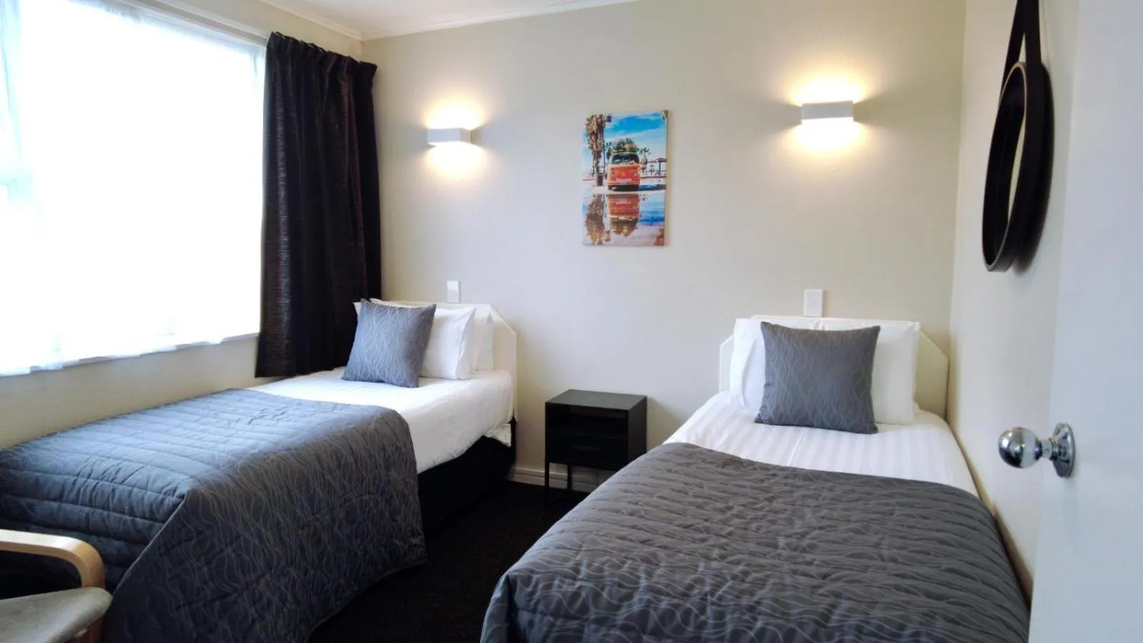 Bedroom, Bed in 554 Moana Court Motel