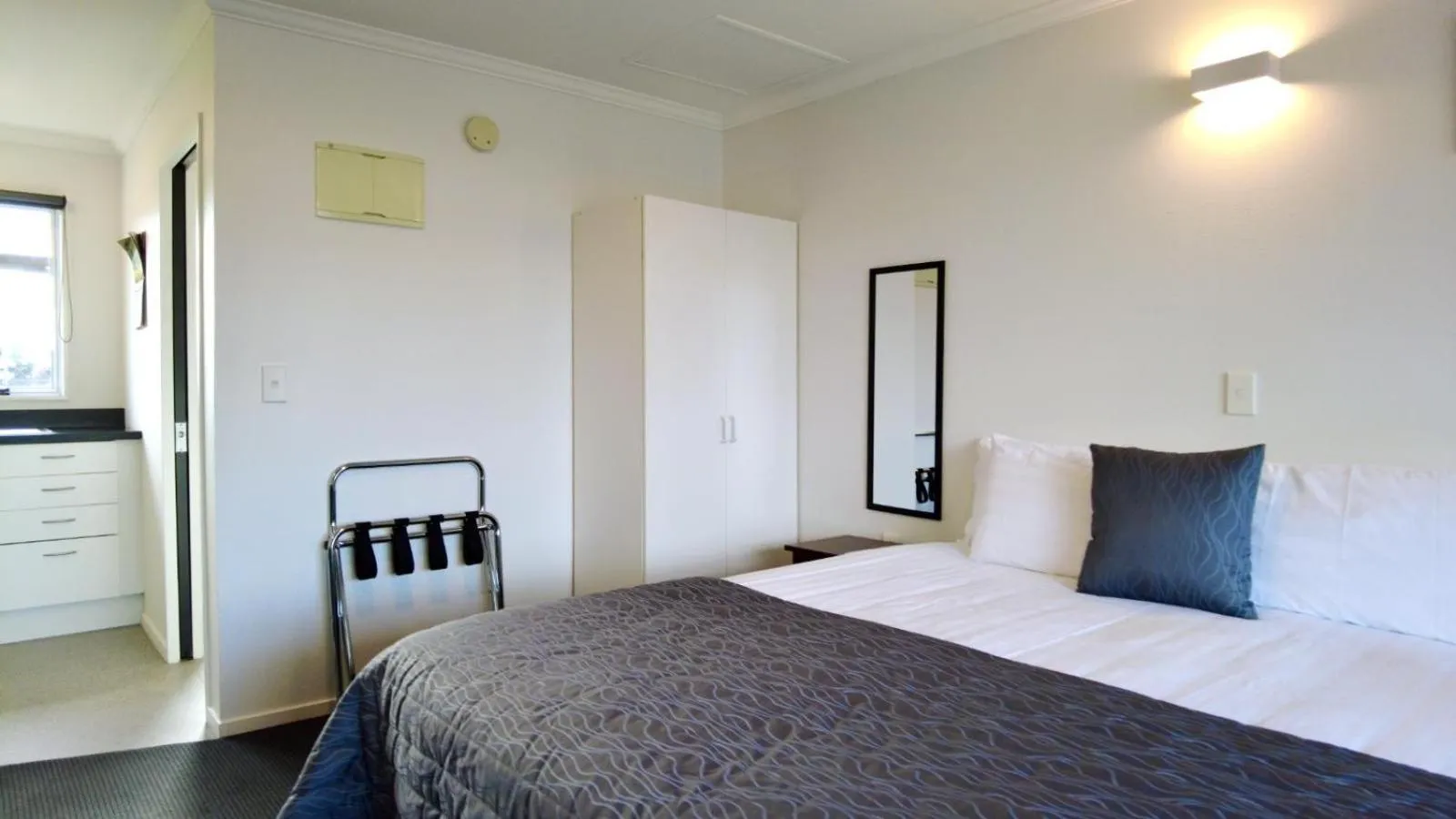 Bed in 554 Moana Court Motel