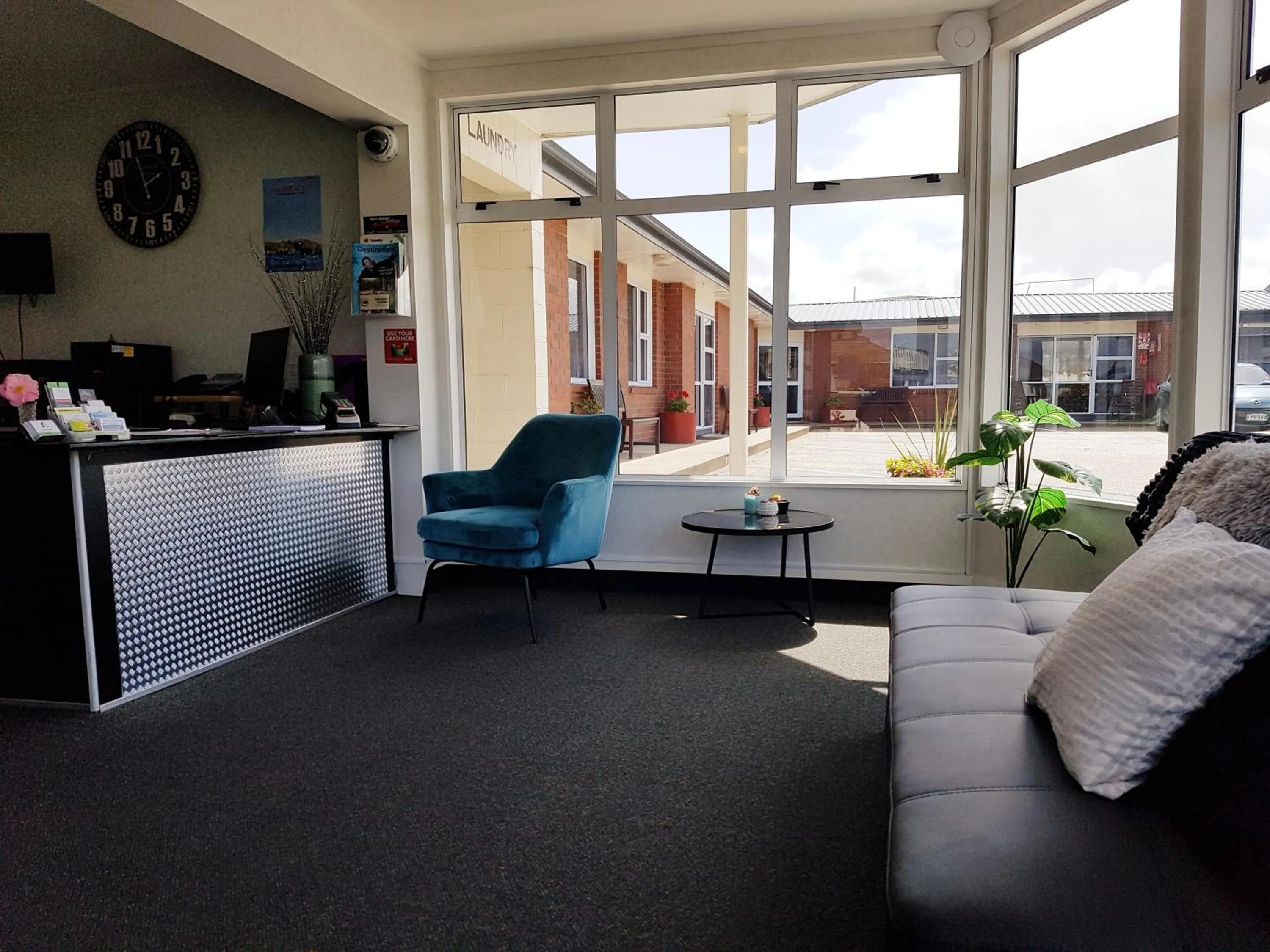 Property building in 554 Moana Court Motel