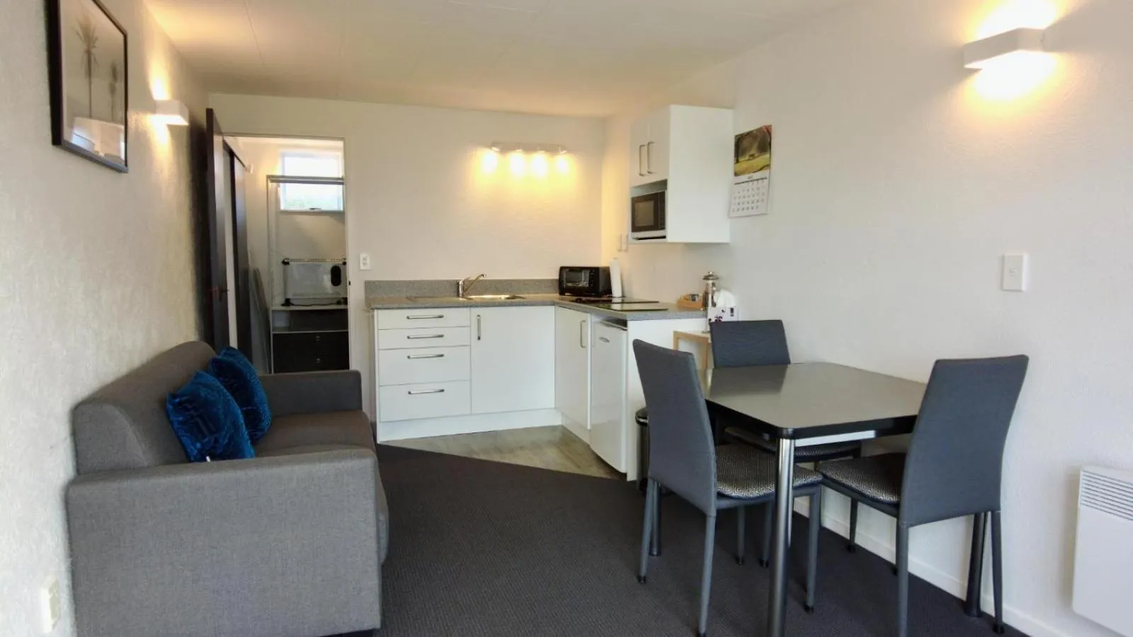 Kitchen or kitchenette in 554 Moana Court Motel