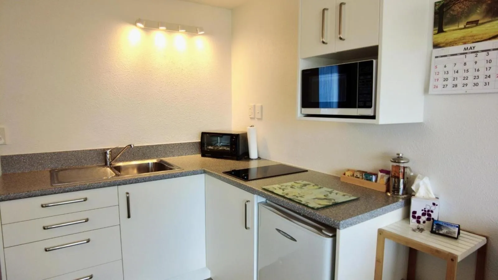 Kitchen or kitchenette in 554 Moana Court Motel