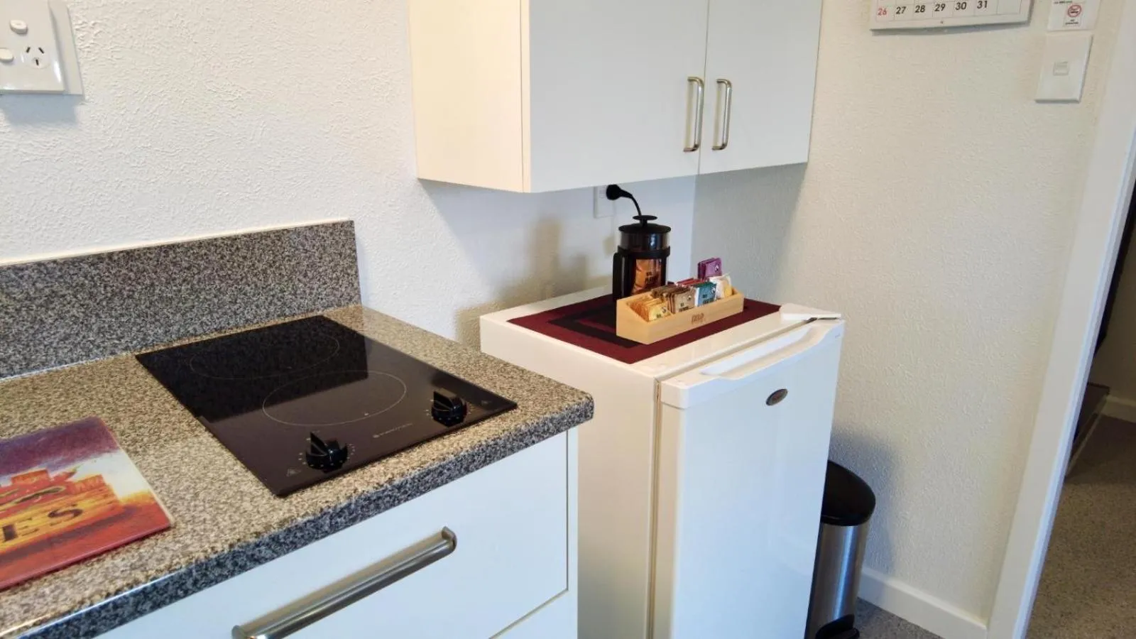 stove in 554 Moana Court Motel