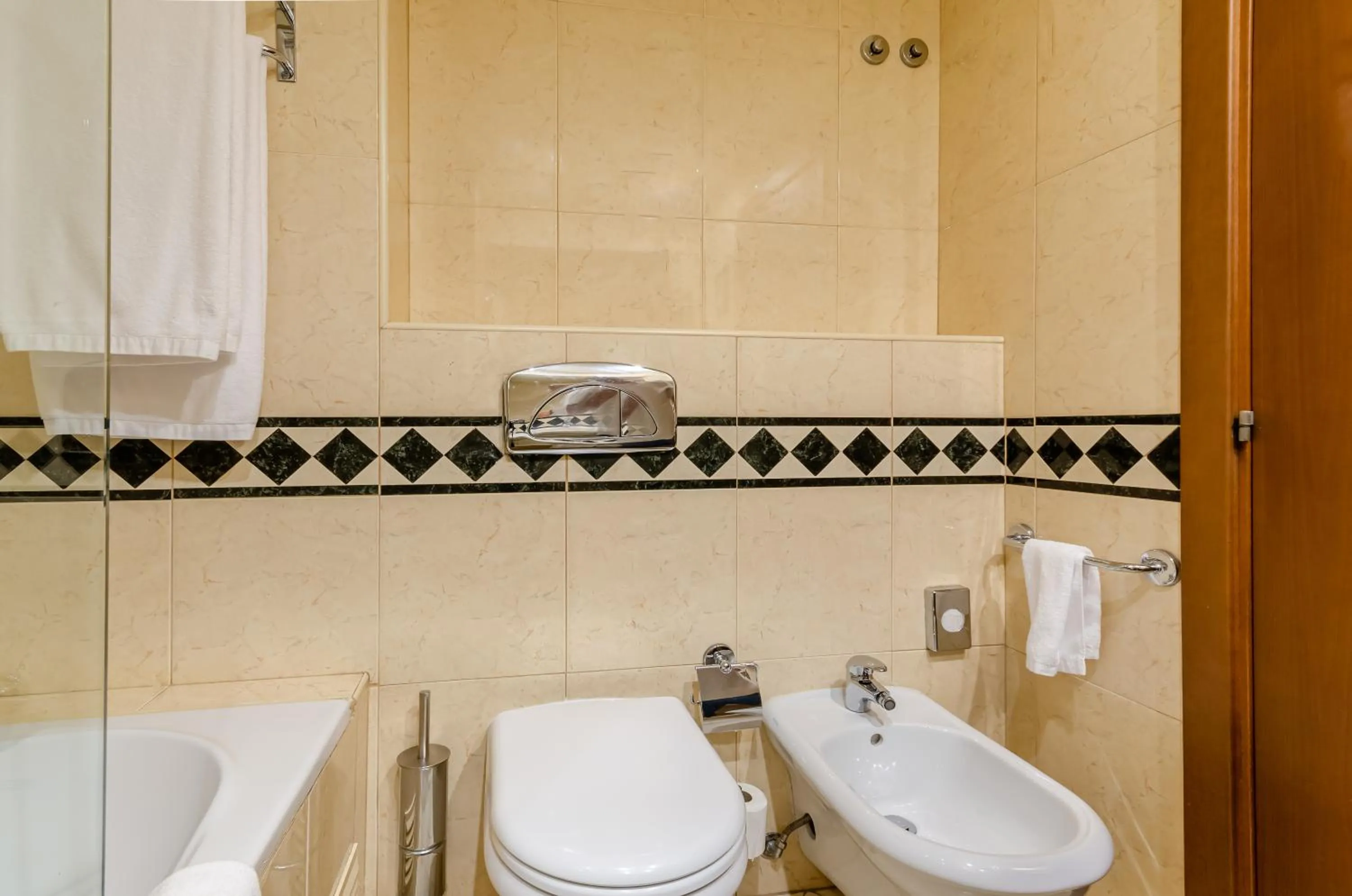 Bathroom in TURIM Europa Hotel