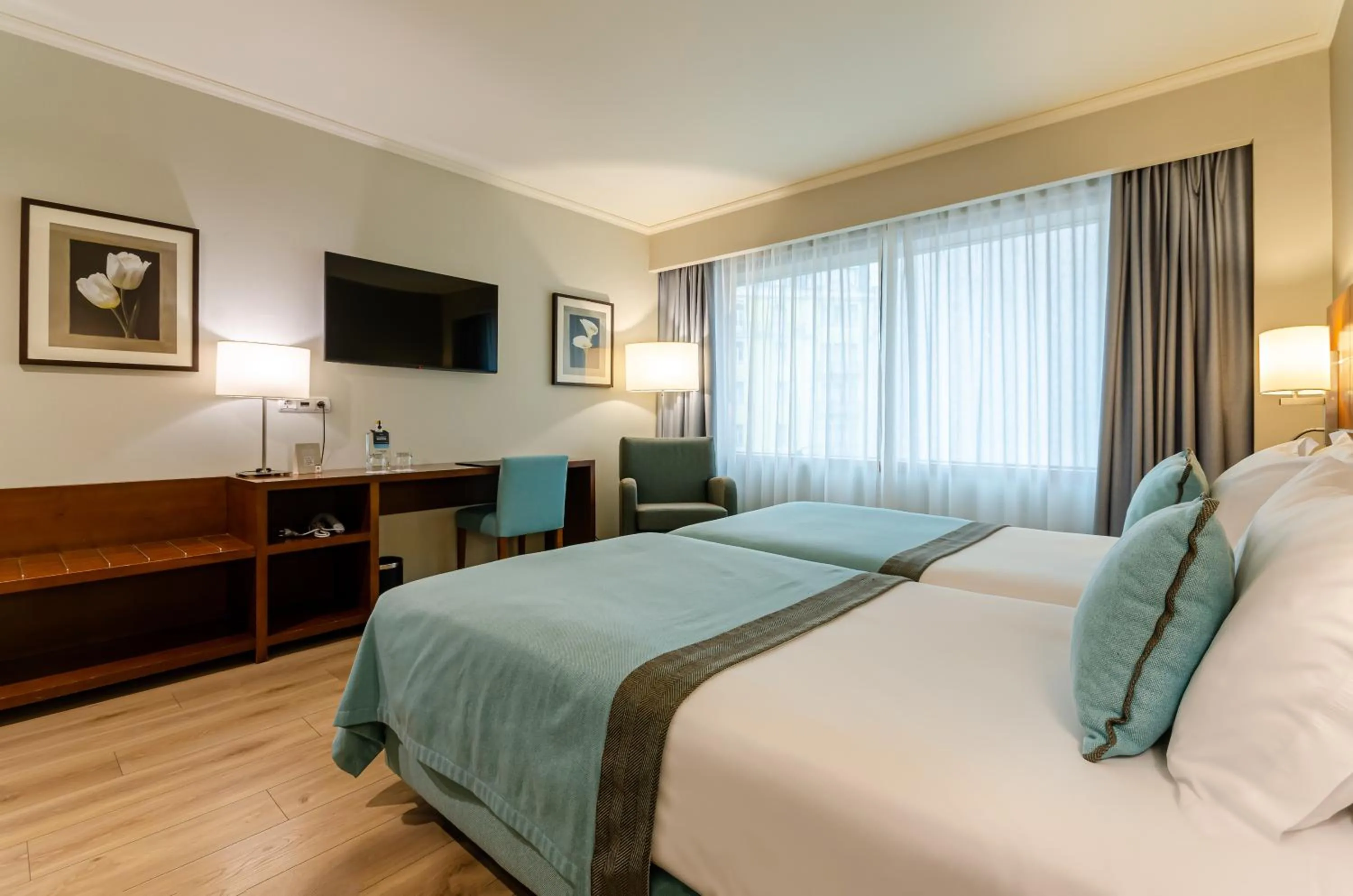 TV and multimedia, Bed in TURIM Europa Hotel