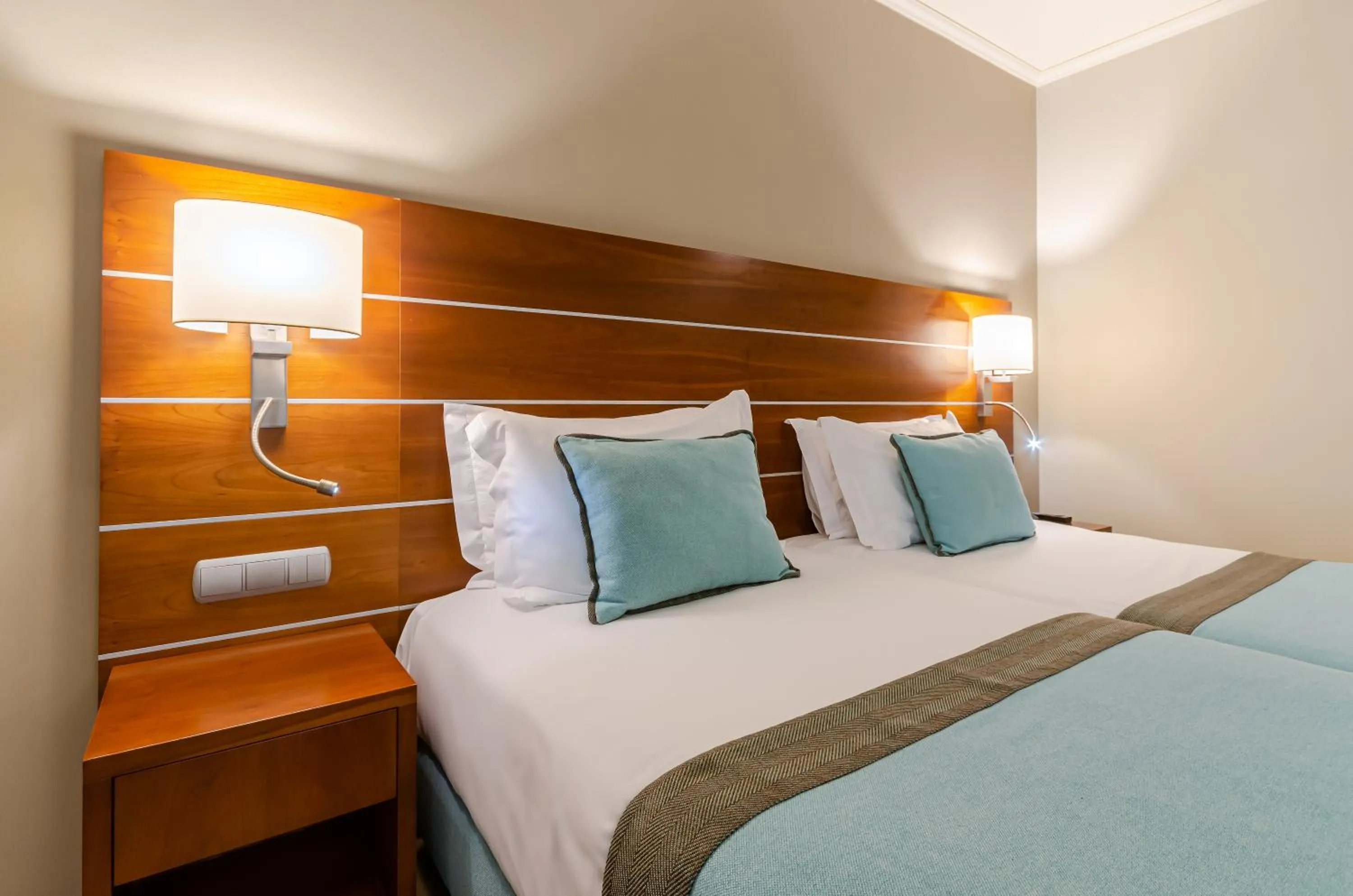 TV and multimedia, Bed in TURIM Europa Hotel