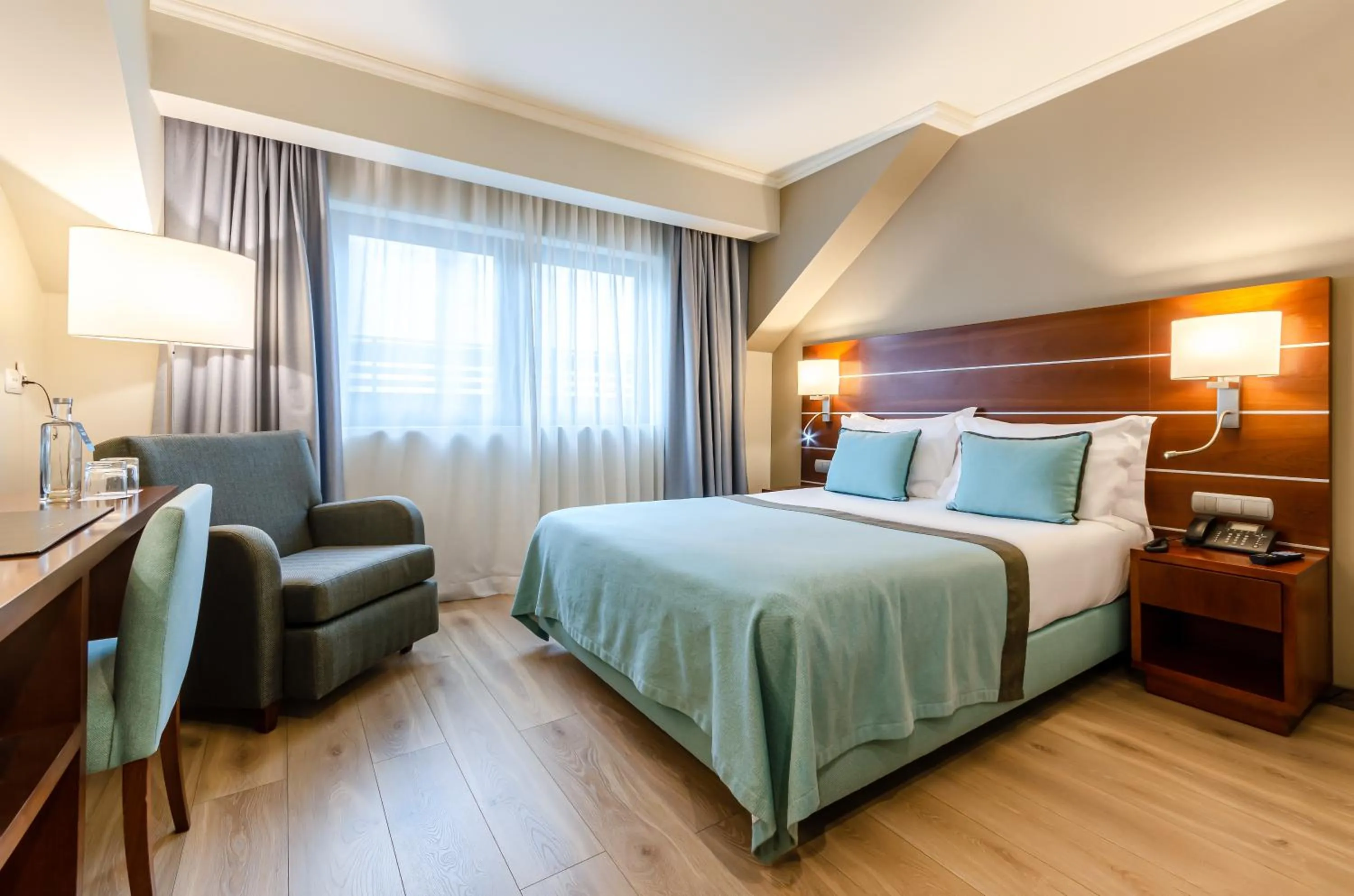TV and multimedia, Bed in TURIM Europa Hotel