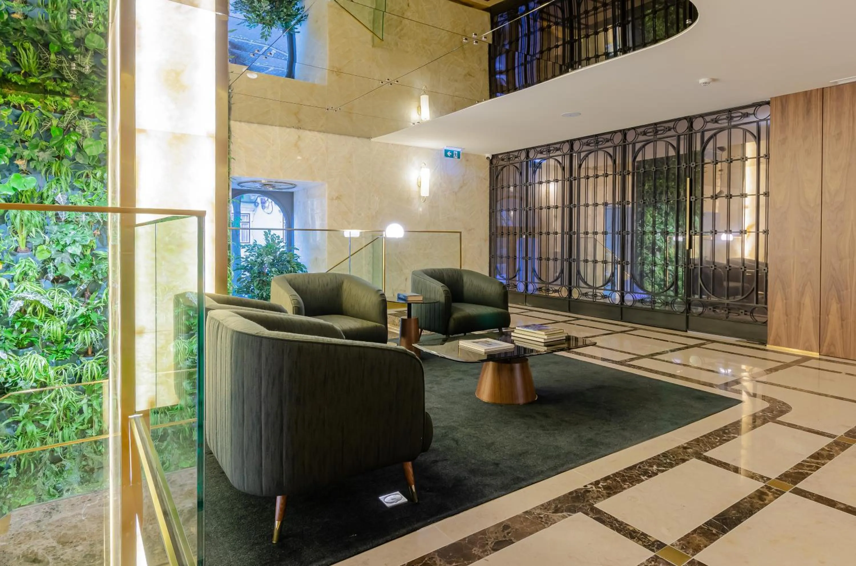 Lobby or reception in TURIM Lisboa Hotel