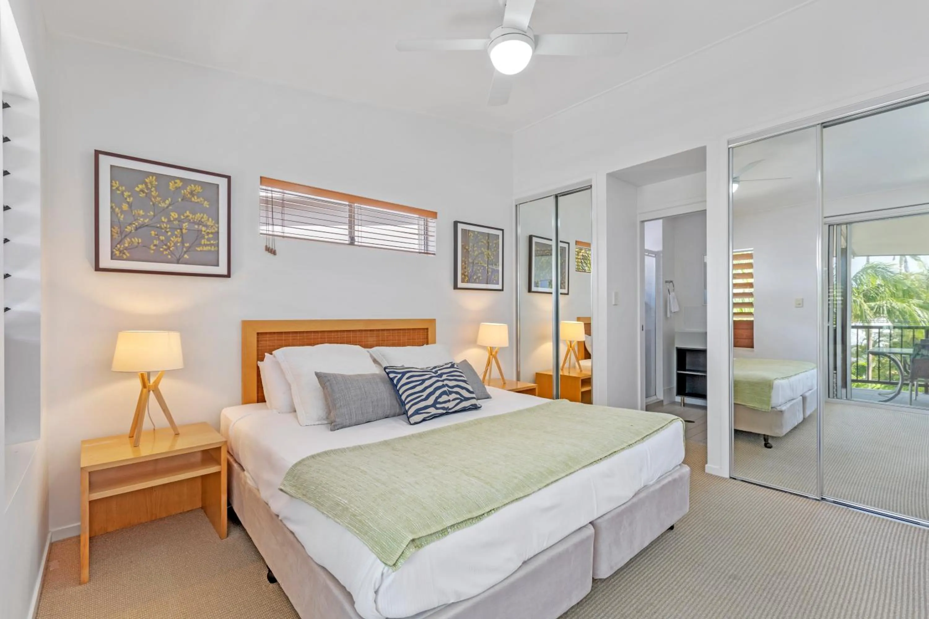 Bedroom, Bed in Verano Resort Noosa