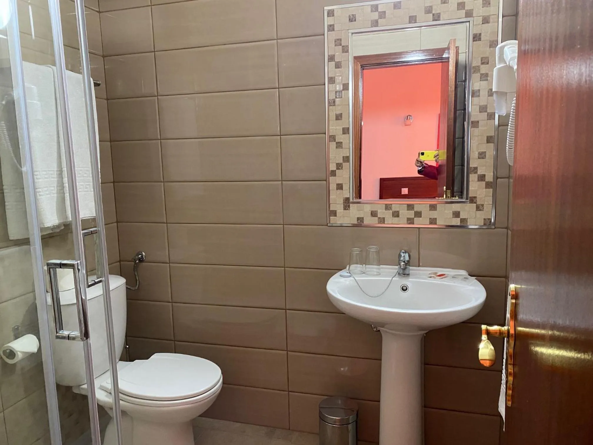 Photo of the whole room in Hotel Rubi