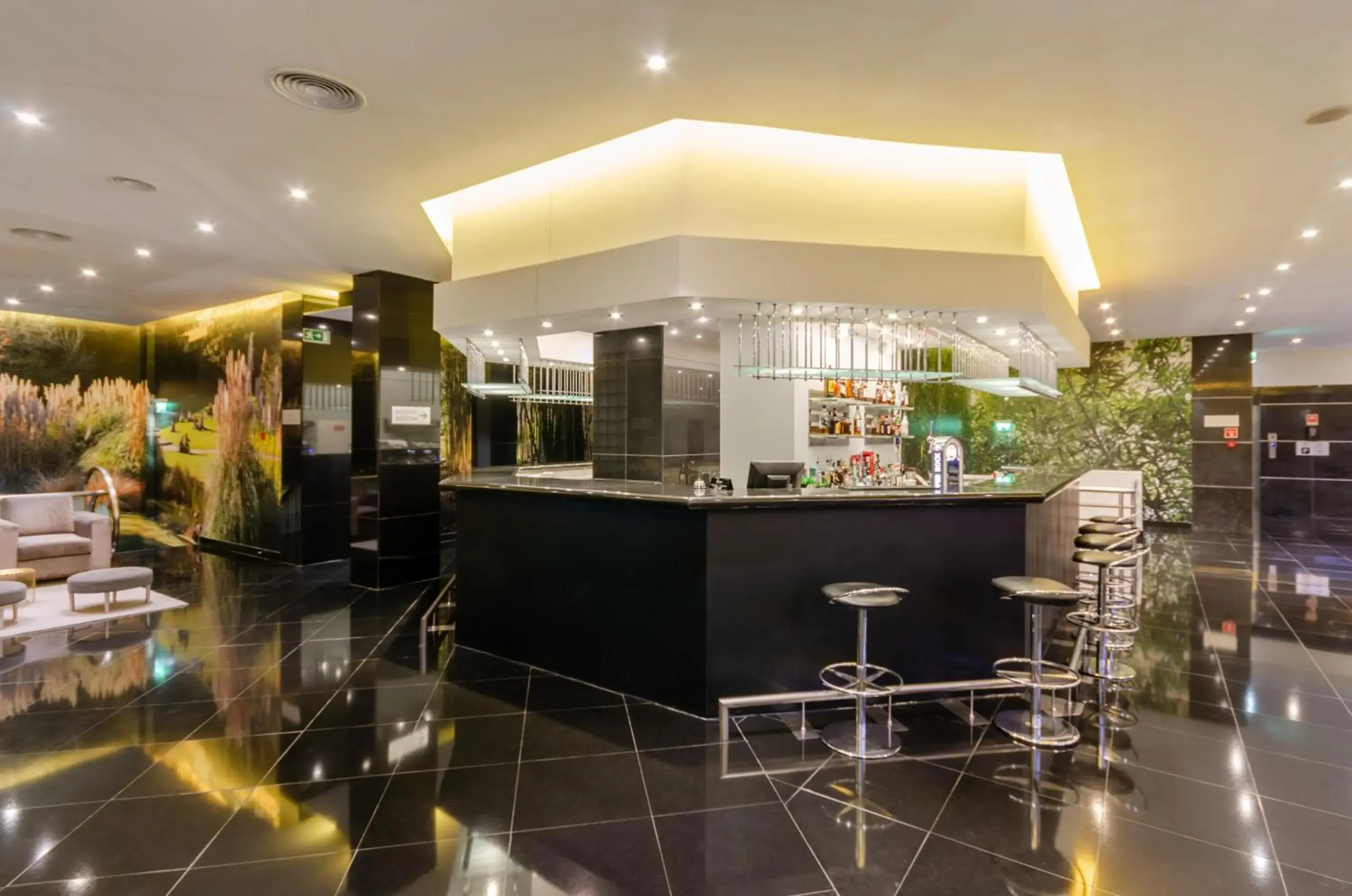 Lounge or bar in Olissippo Marquês de Sá Lounge or bar in Olissippo Marquês de Sá