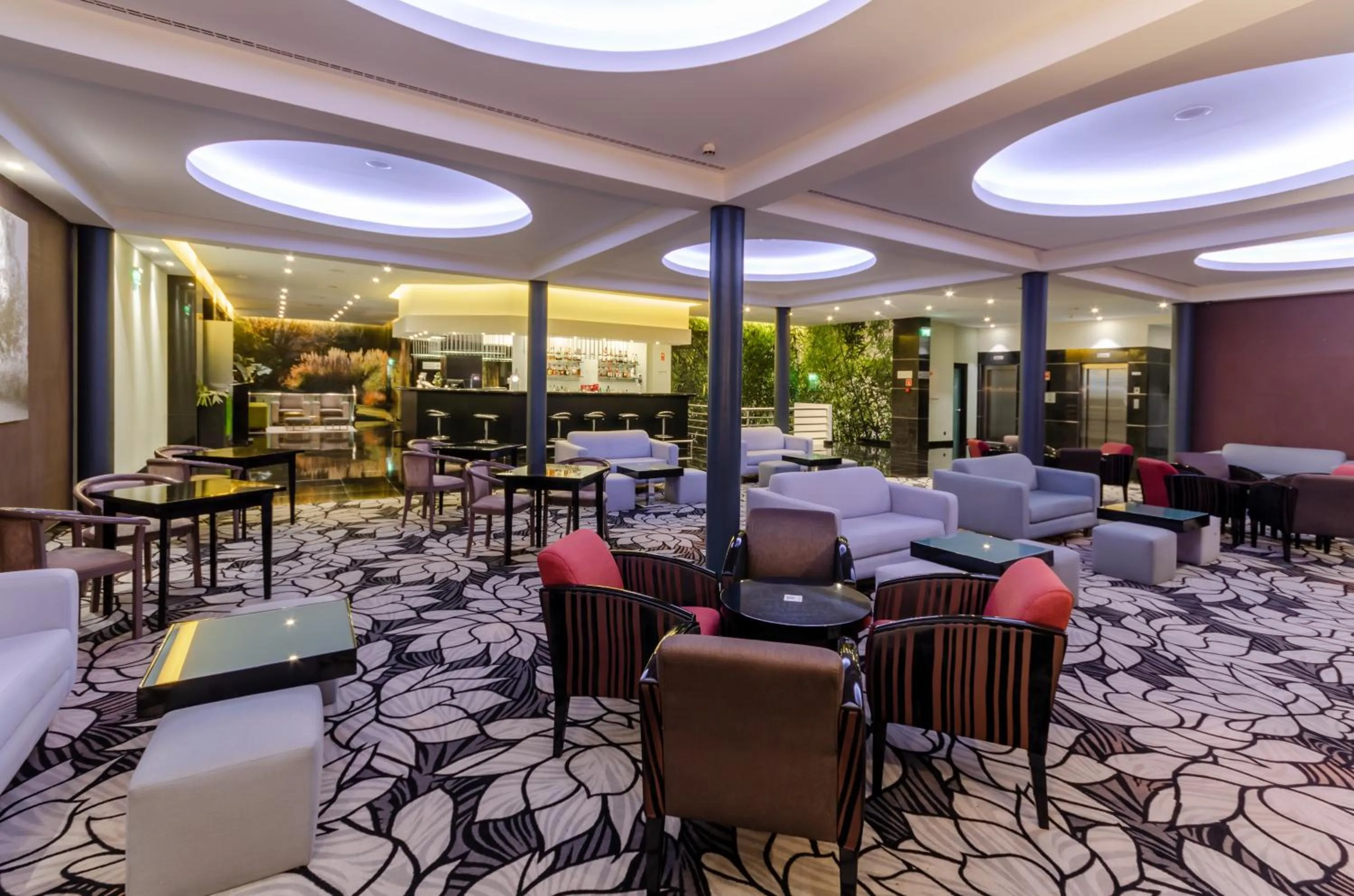 Communal lounge/ TV room in Olissippo Marquês de Sá