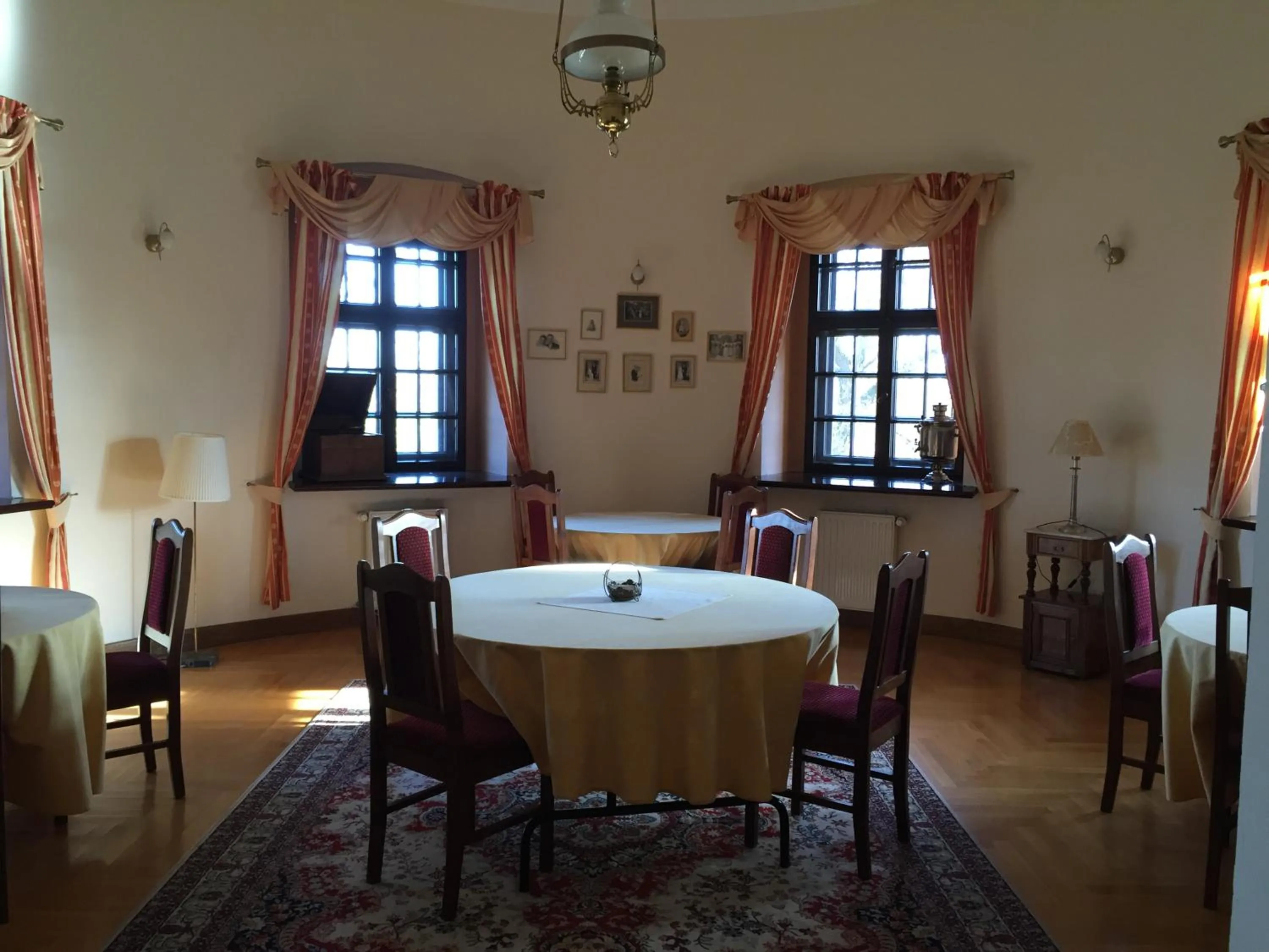 Food and drinks in Zamek Dobra