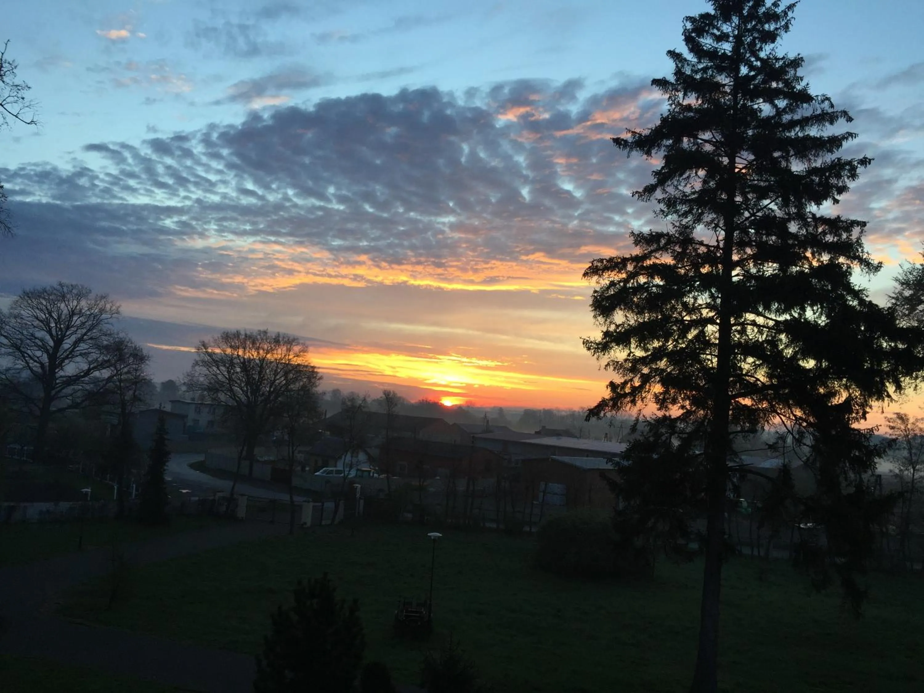 Sunrise in Zamek Dobra