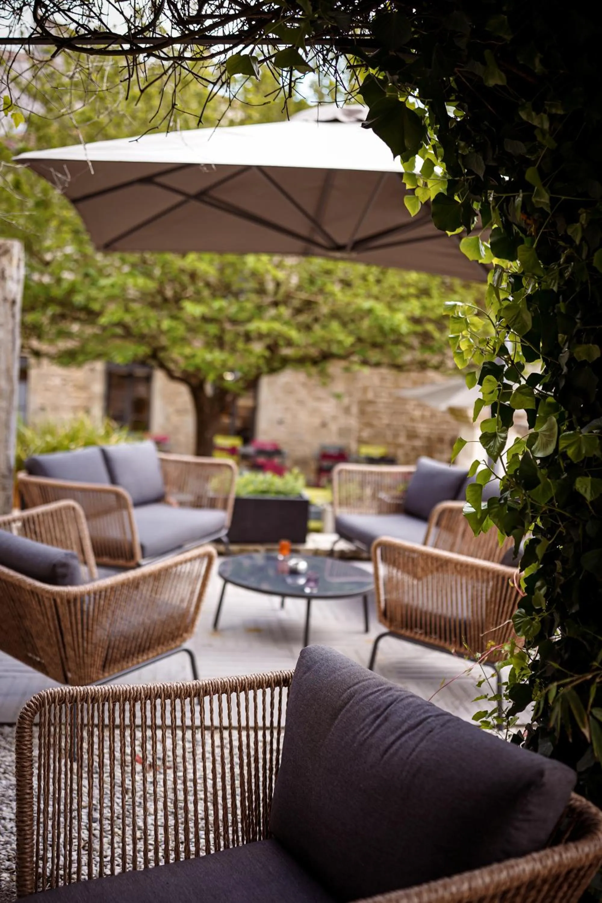 Patio in Logis Hostellerie de l'Abbaye