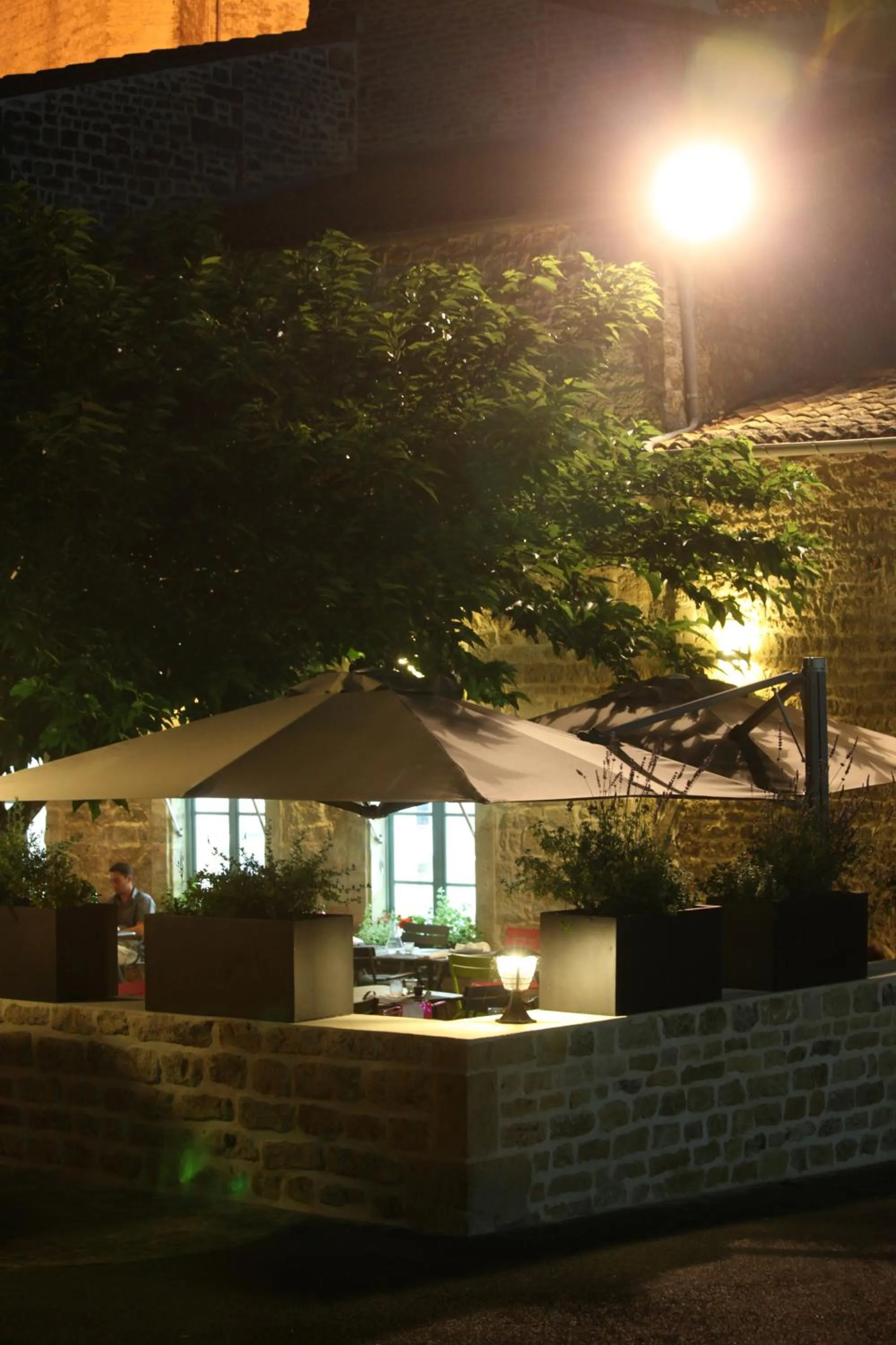 Balcony/Terrace in Logis Hostellerie de l'Abbaye
