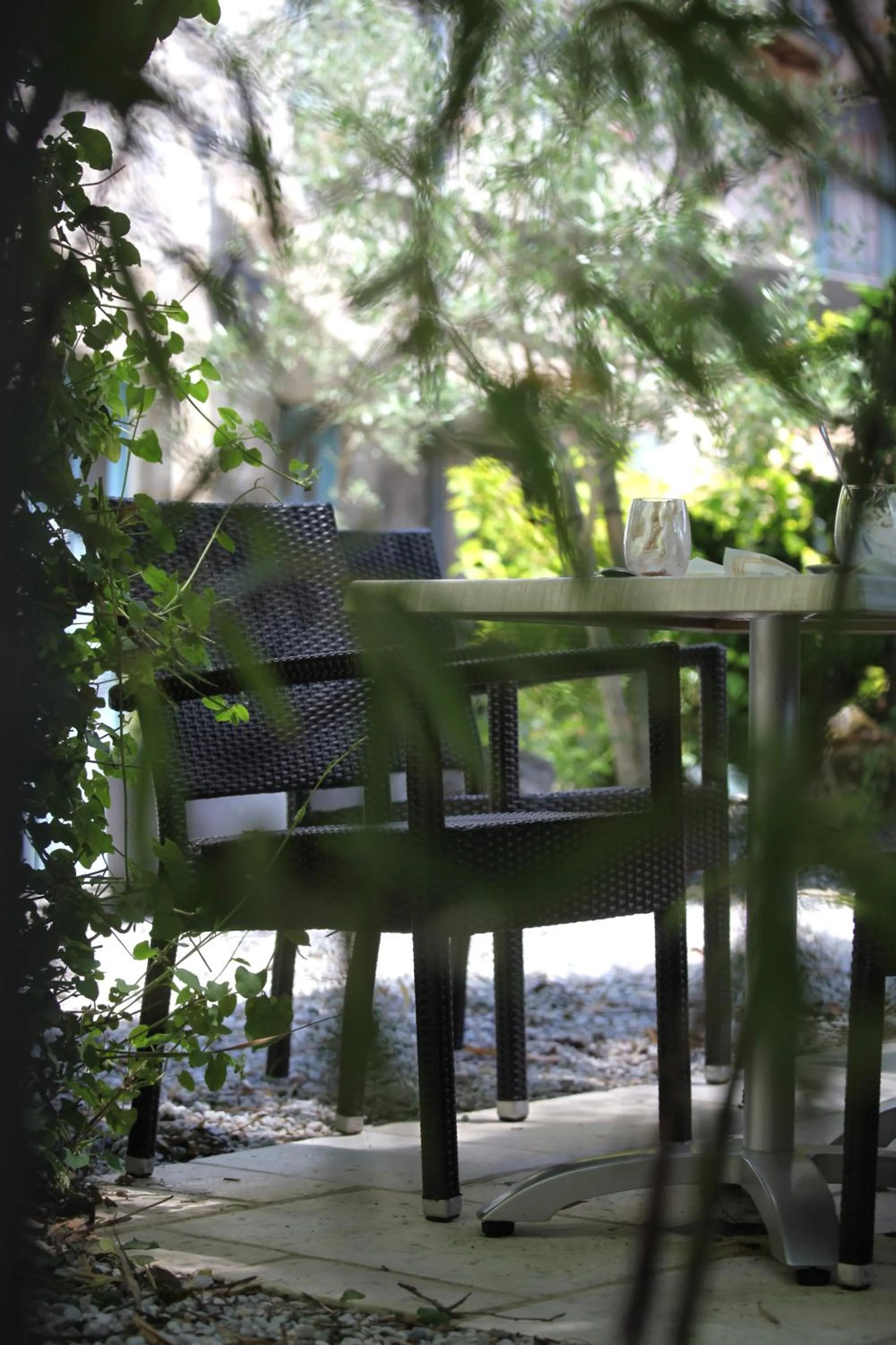 Patio in Logis Hostellerie de l'Abbaye