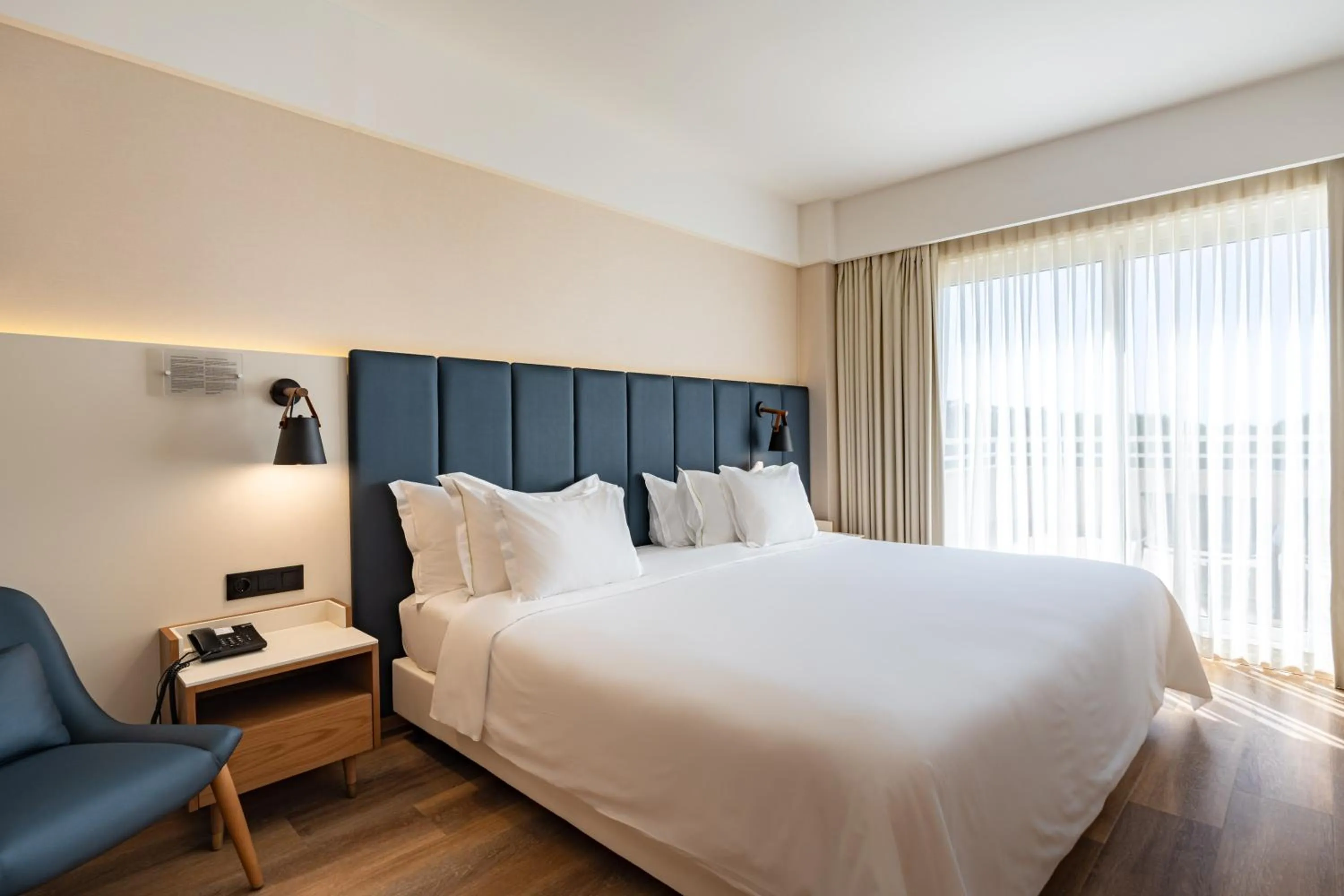 Bed in Onyria Quinta da Marinha Hotel