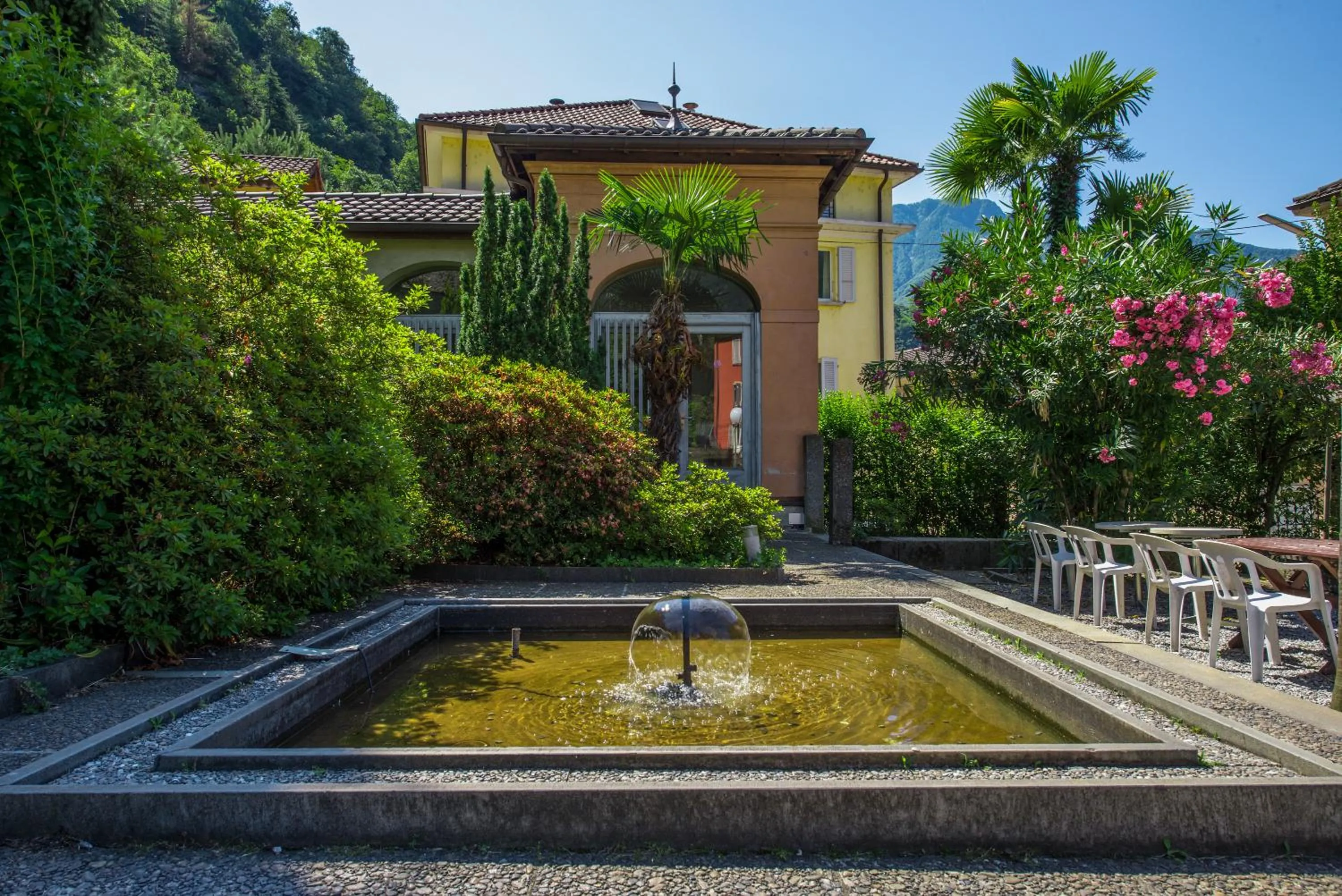 Garden in Ostello Montebello - Bellinzona Youth Hostel