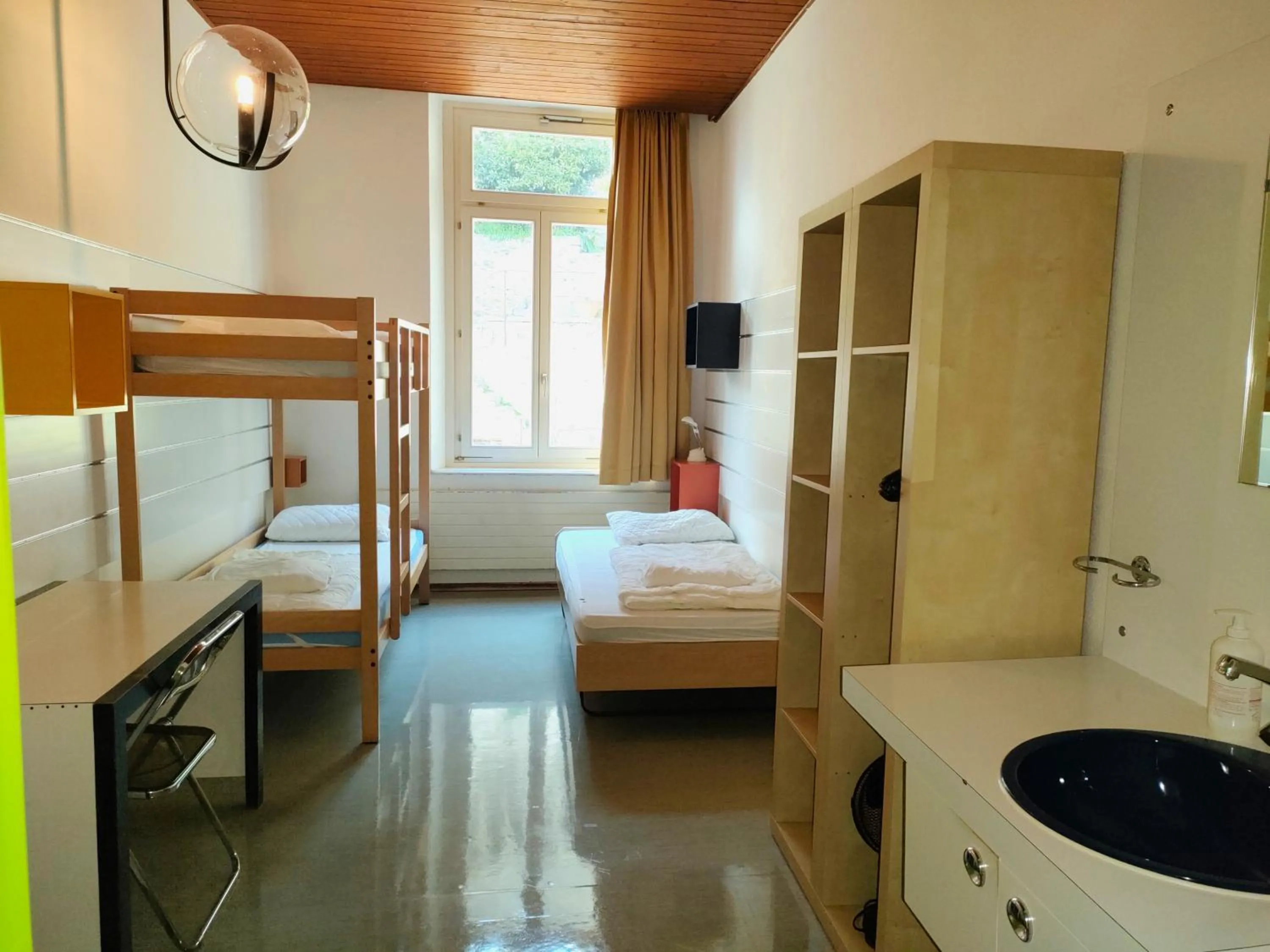 Bedroom, Bed in Ostello Montebello - Bellinzona Youth Hostel