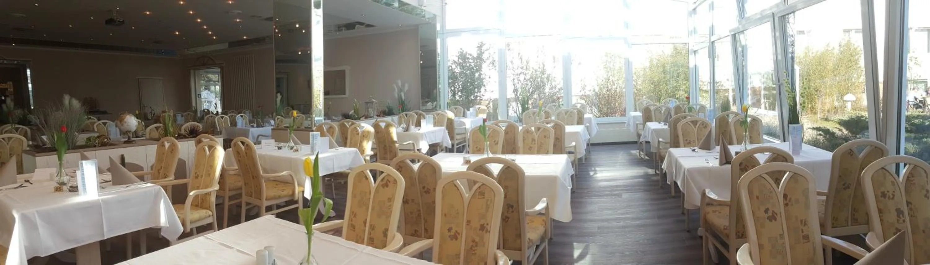 Restaurant/places to eat in R&R Hotel Störtebeker