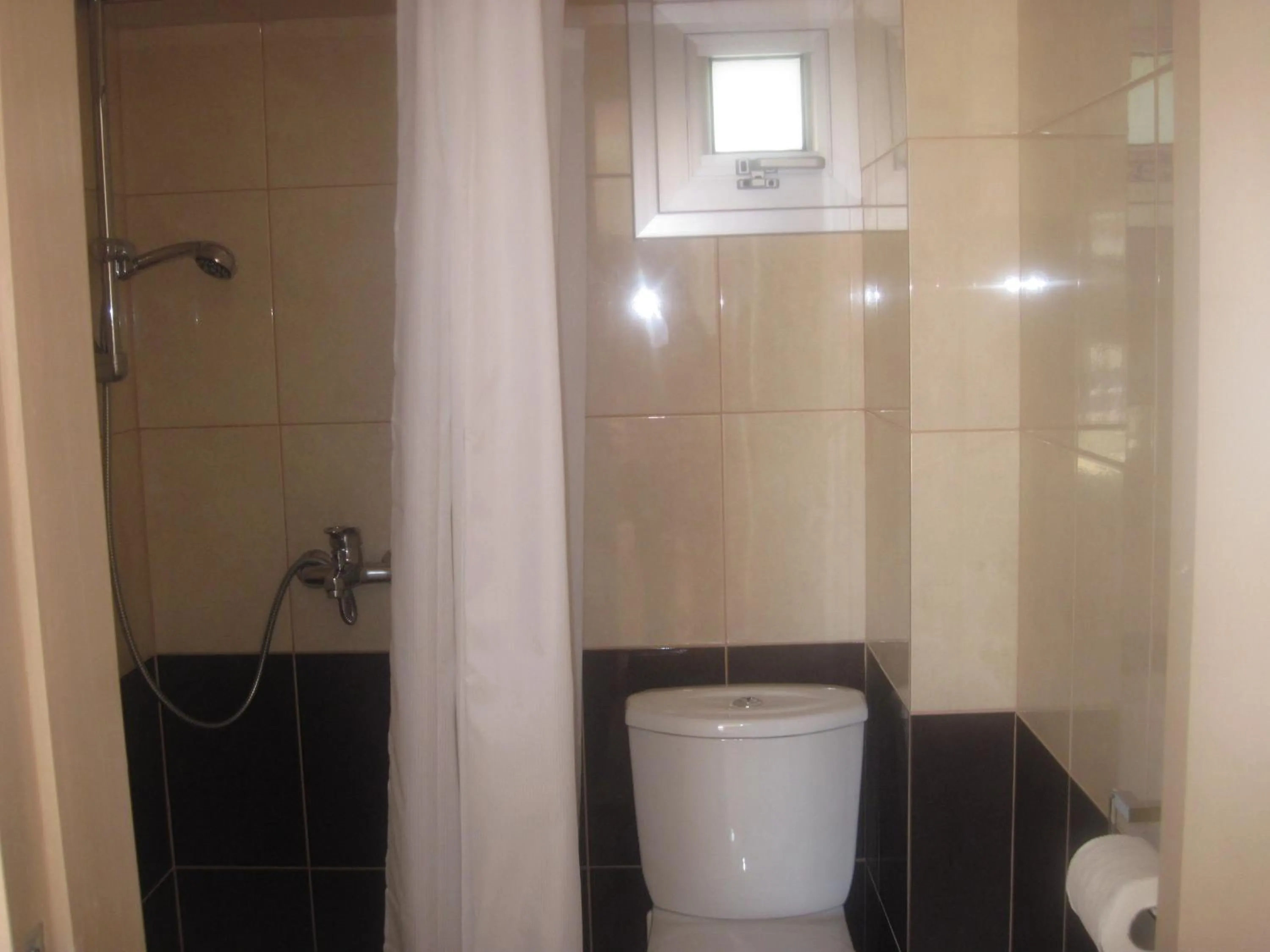 Shower in A Maos Hotel Apartments