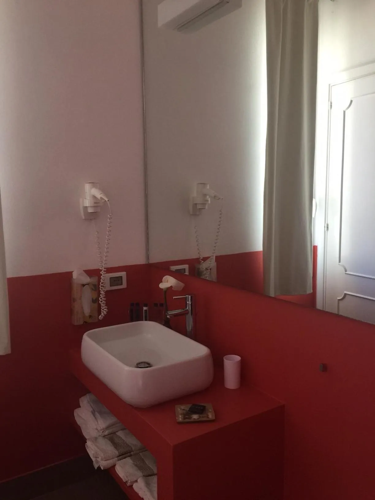 Bathroom in SUITEBEACH b&b and resort