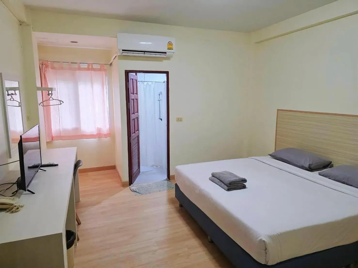 Bed in Pimann Place Hotel Bed in Pimann Place Hotel