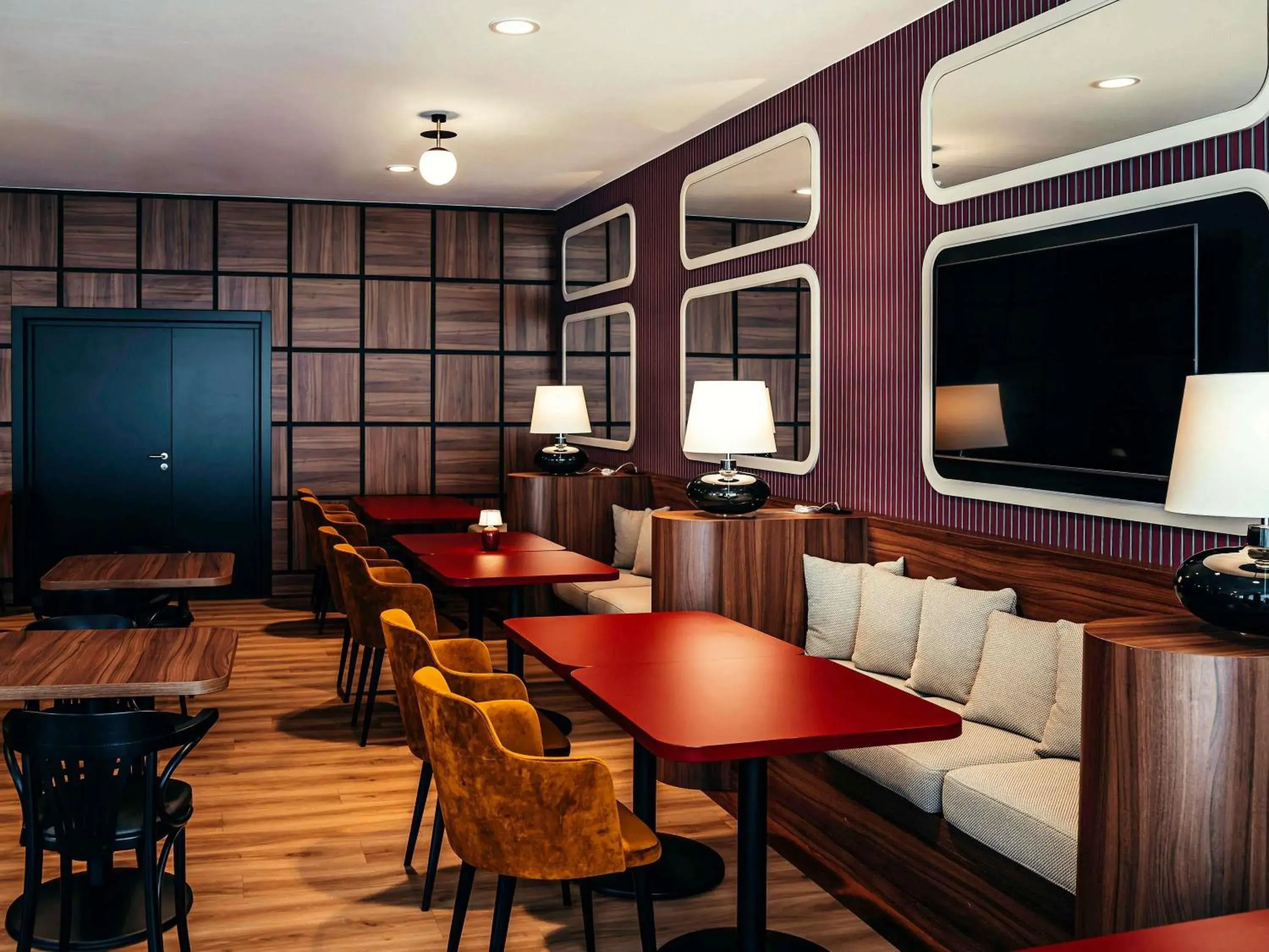 Restaurant/places to eat in ibis Styles Wałbrzych Restaurant/places to eat in ibis Styles Wałbrzych