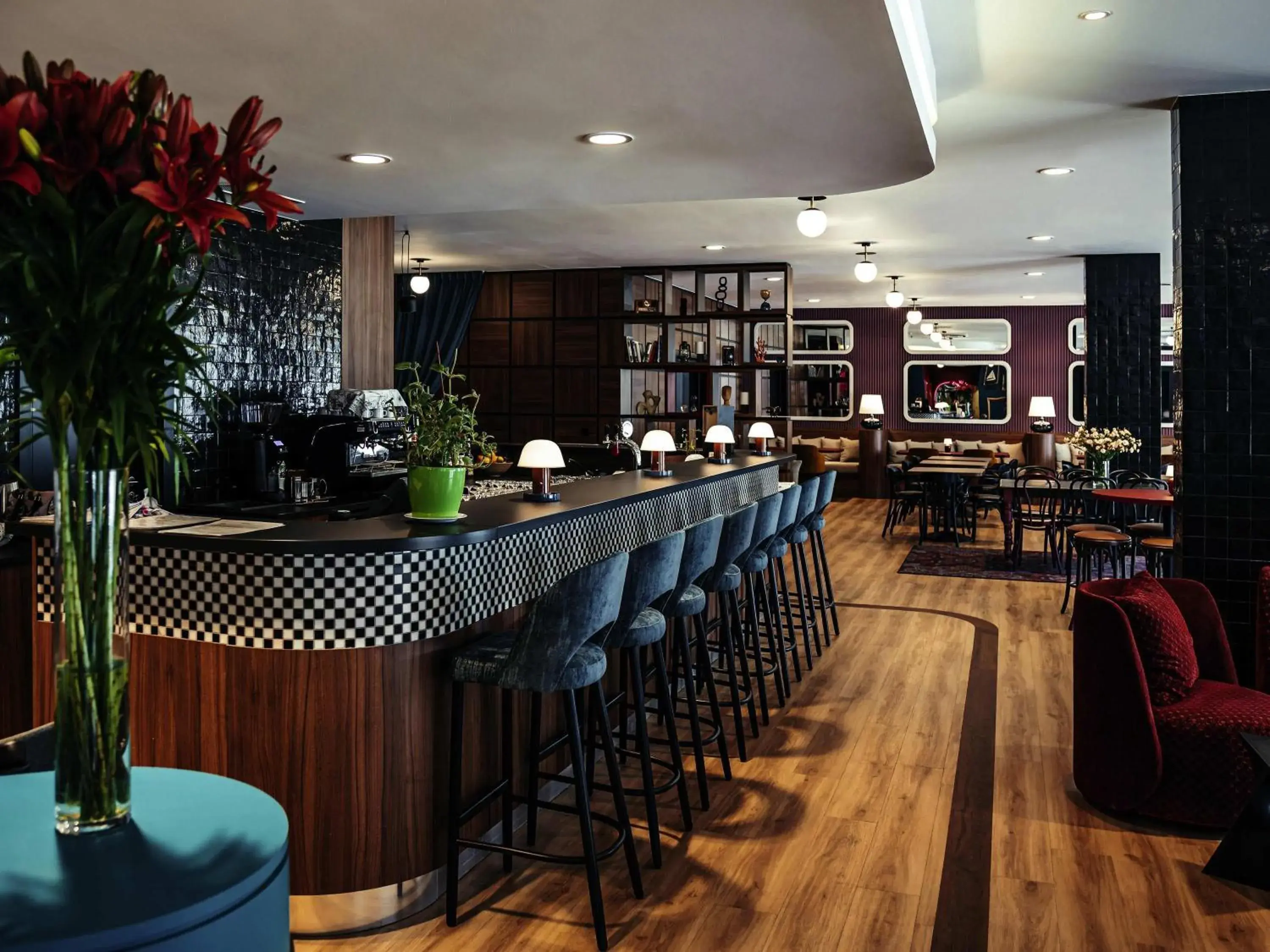 Lounge or bar in ibis Styles Wałbrzych Lounge or bar in ibis Styles Wałbrzych