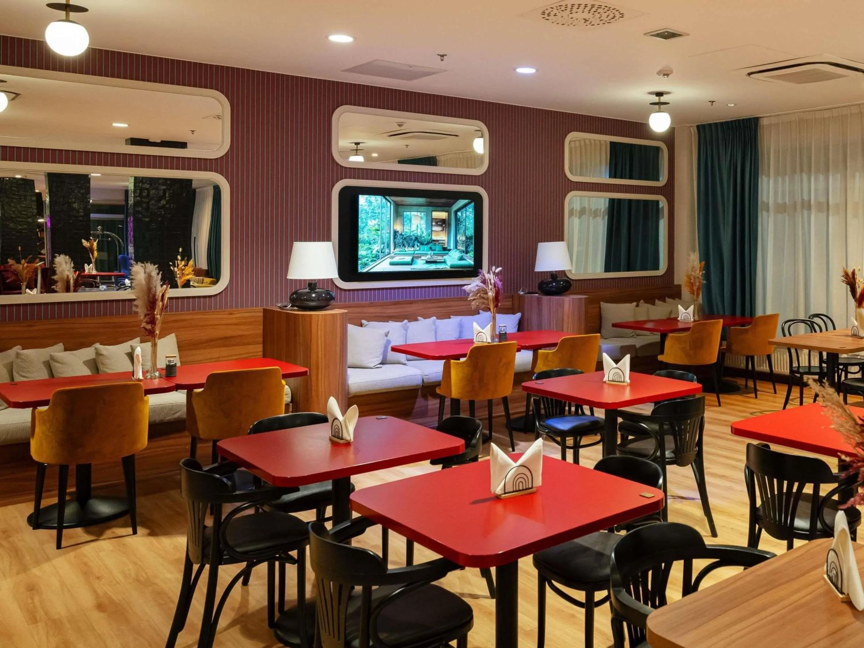 Restaurant/places to eat in ibis Styles Wałbrzych