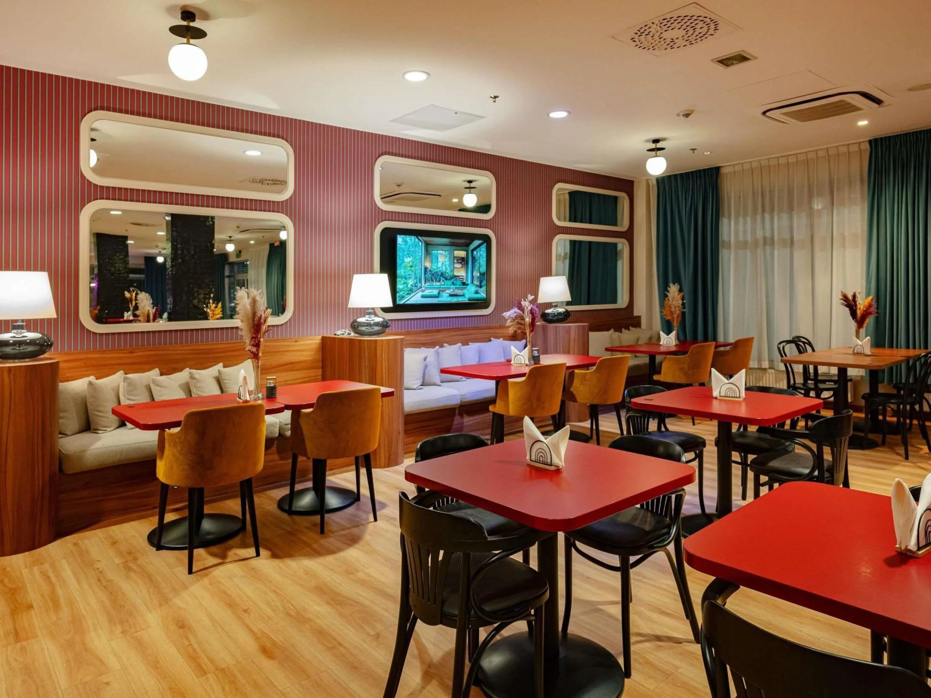Restaurant/places to eat in ibis Styles Wałbrzych