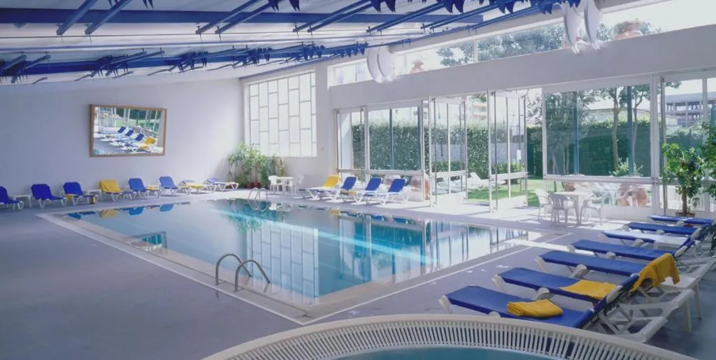 Swimming pool in Golden Tulip Porto Gaia