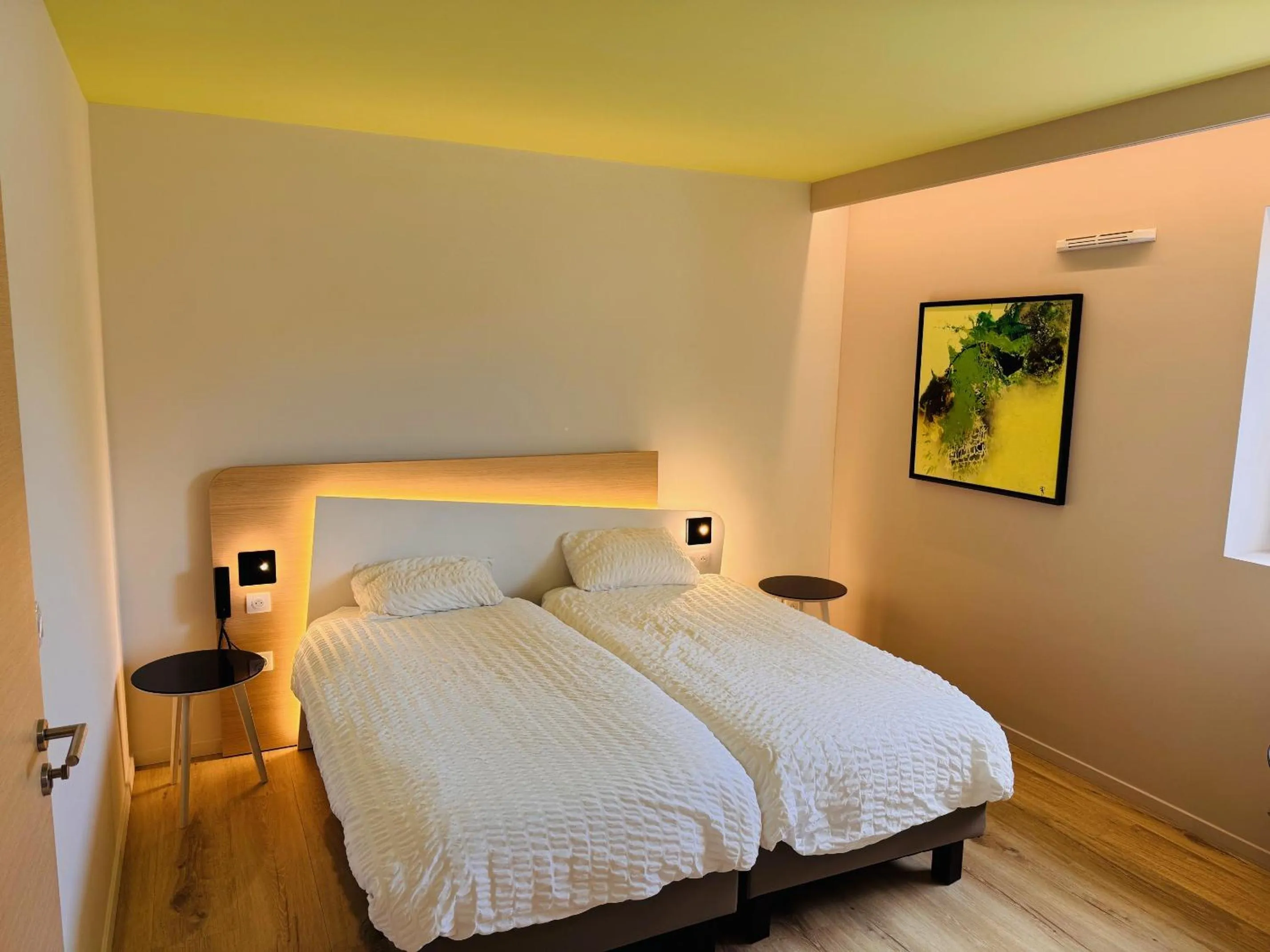 Bedroom, Bed in Logis Hôtel Restaurant Au Lion Rouge