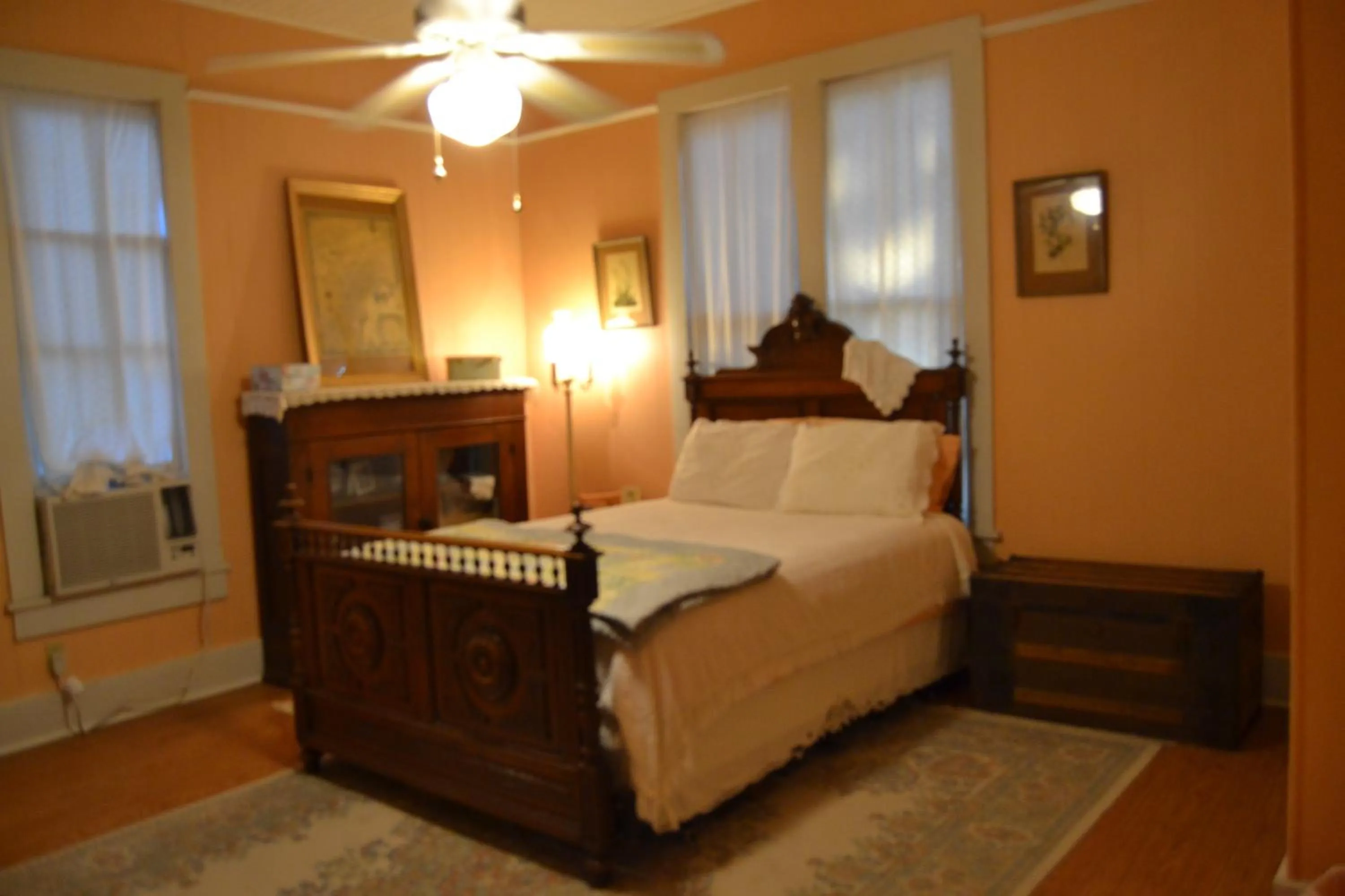 Bed in Carleton House Bed and Breakfast