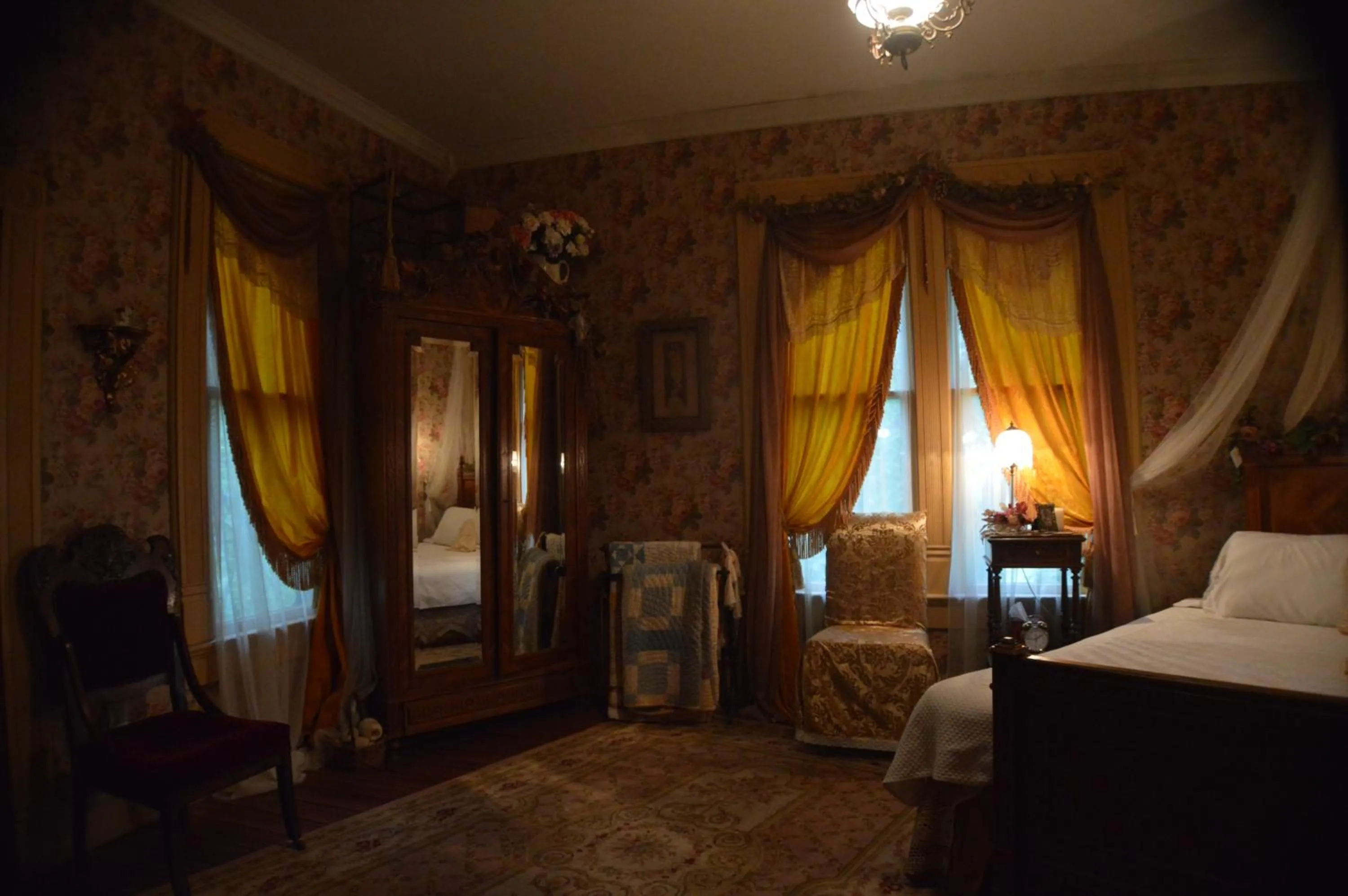 Bed in Carleton House Bed and Breakfast