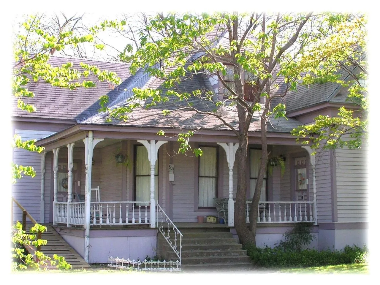 Facade/entrance in Carleton House Bed and Breakfast
