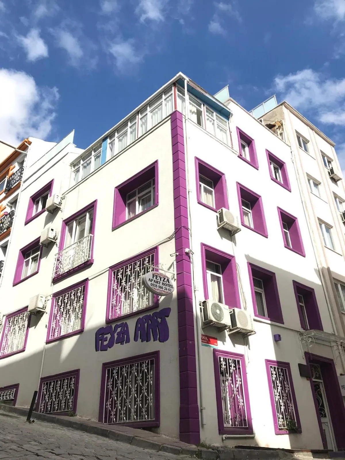 Facade/entrance in Feyza Apart