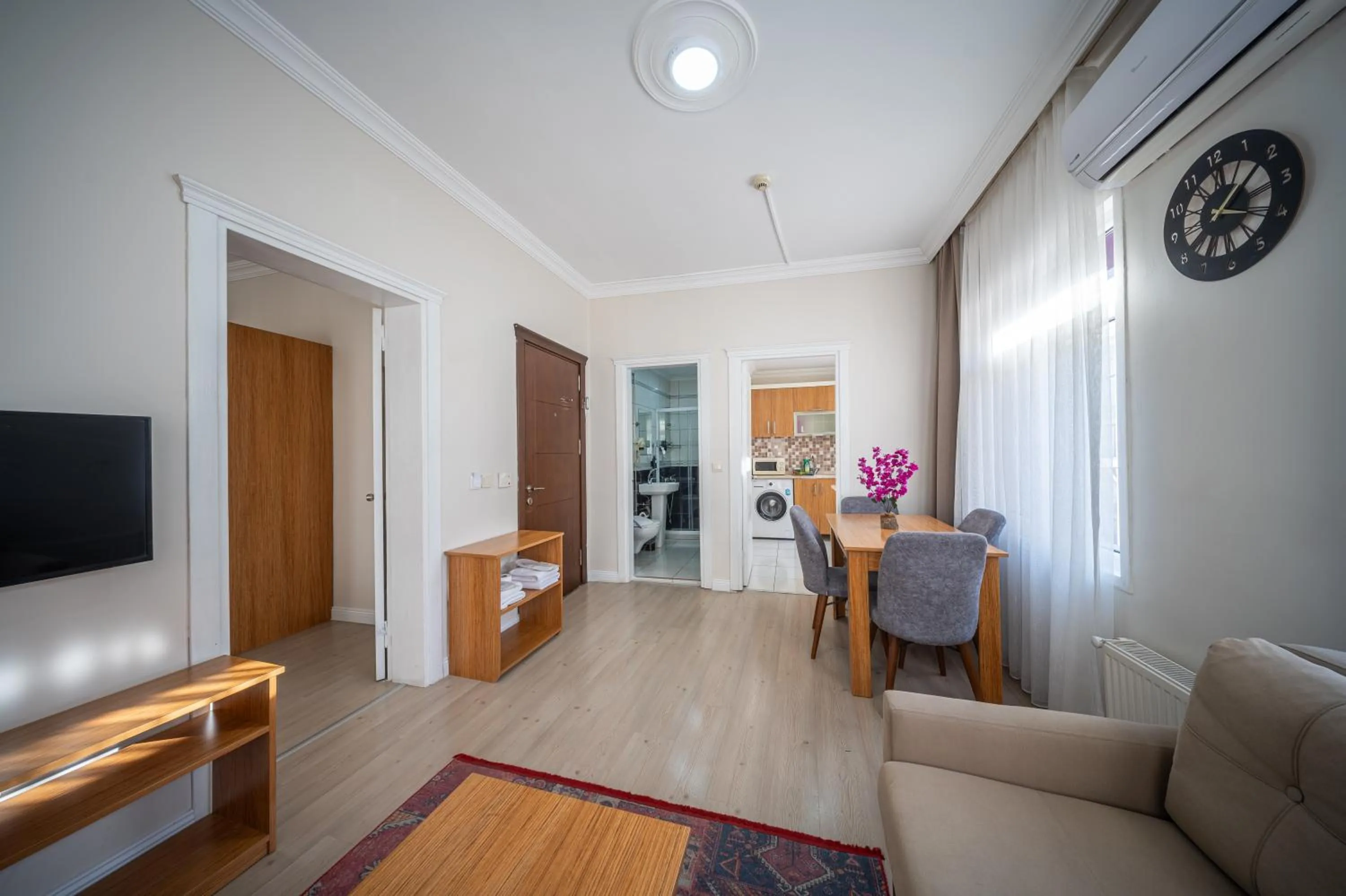 TV and multimedia in Feyza Apart