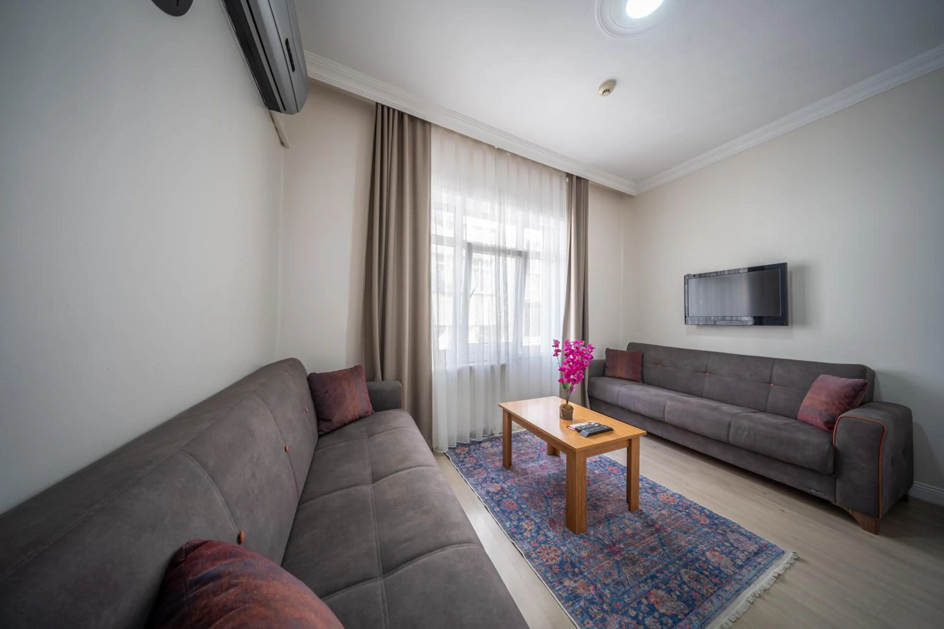 TV and multimedia in Feyza Apart