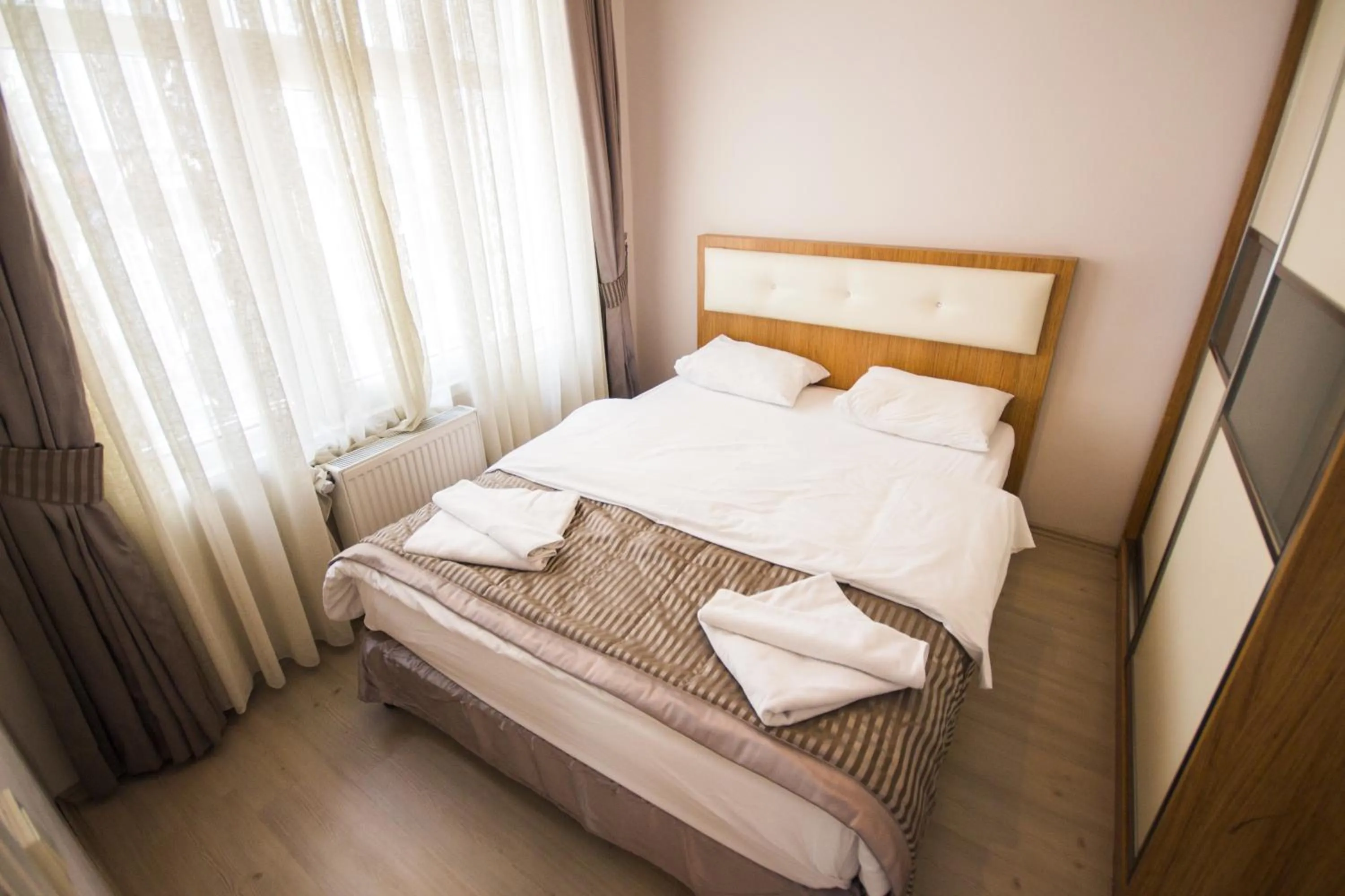 Photo of the whole room, Bed in Feyza Apart